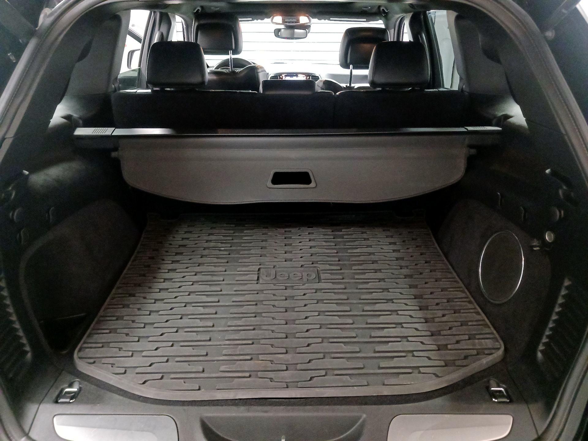 Thumbnail: 2019 Jeep Grand Cherokee - 20