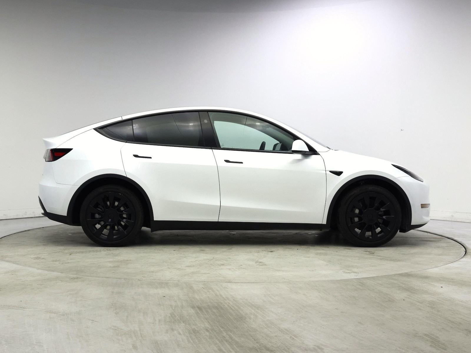 2023 Tesla Model Y Long Range - Photo 8