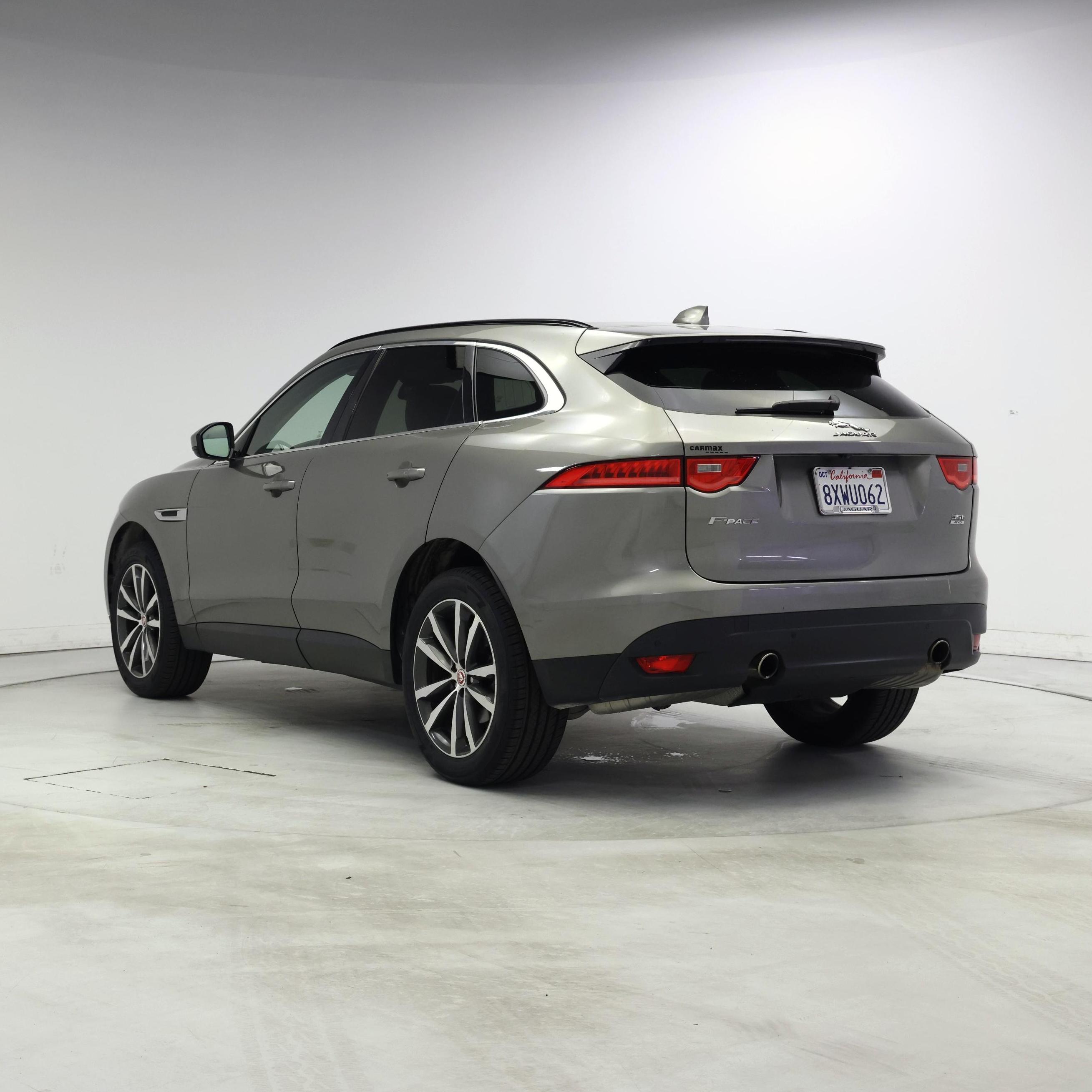 Thumbnail: 2018 Jaguar F-Pace - 2