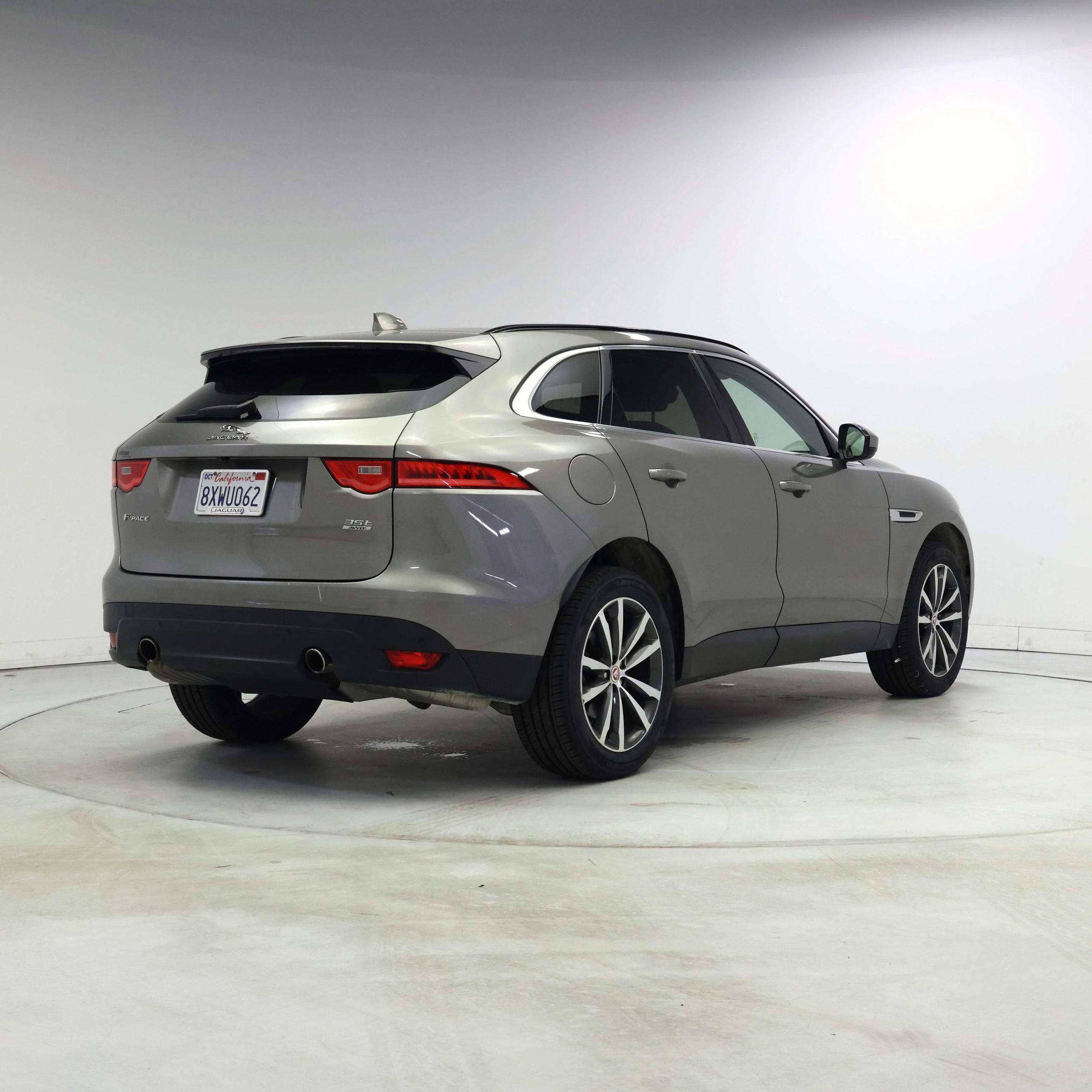 Thumbnail: 2018 Jaguar F-Pace - 8