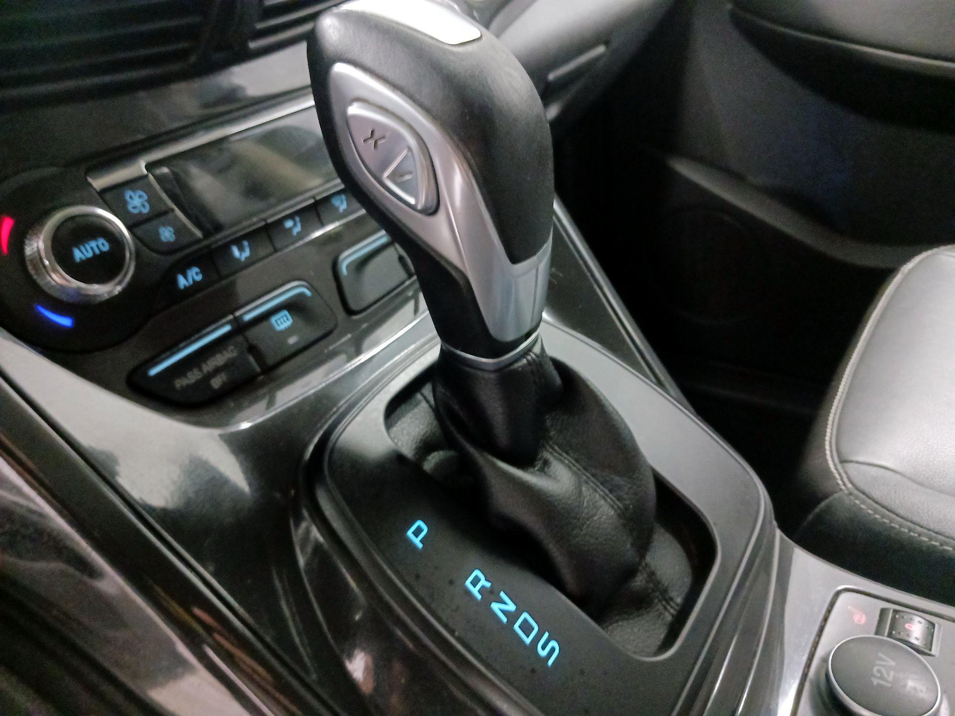 Thumbnail: 2014 Ford Escape - 15