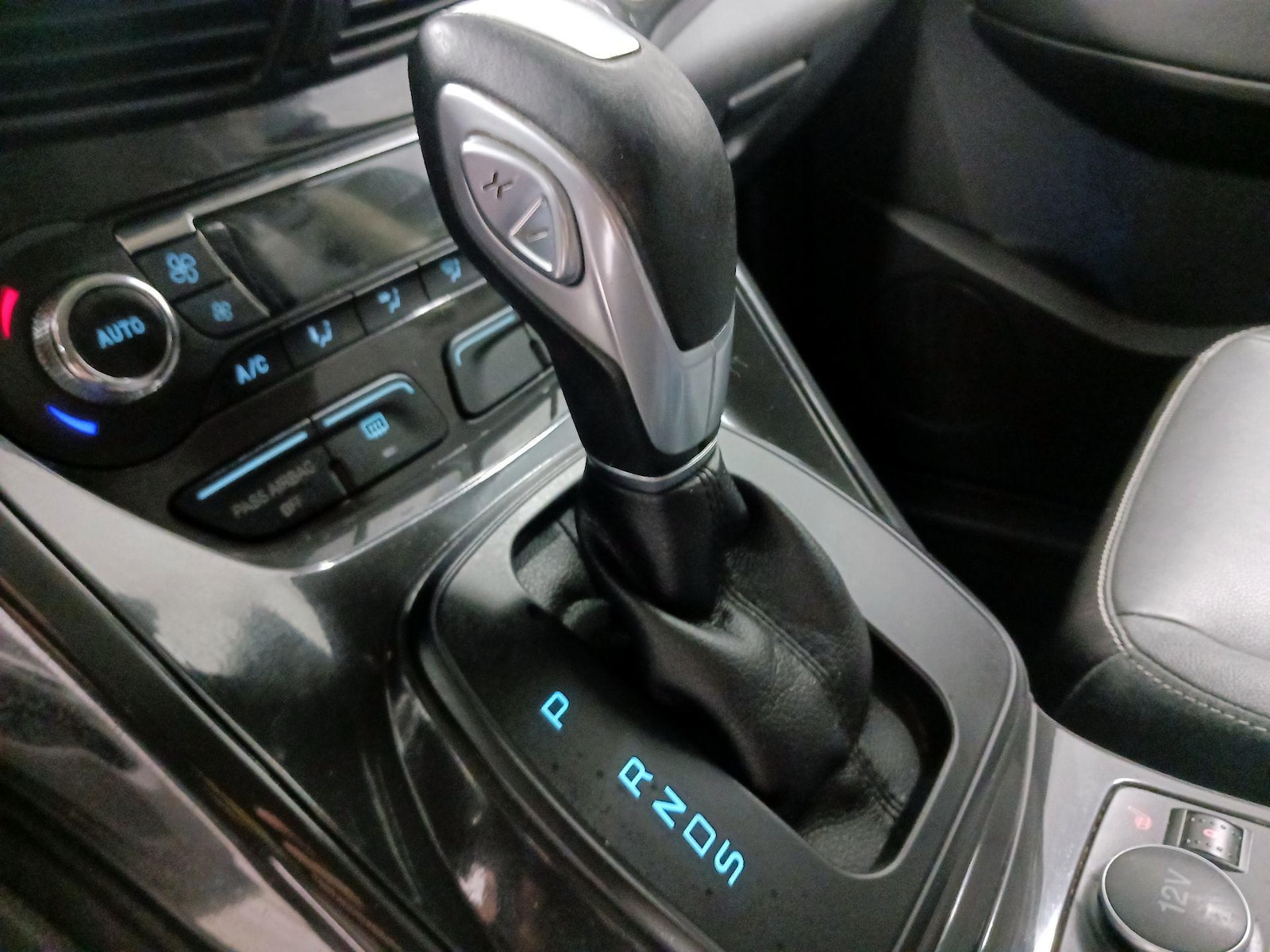 2014 Ford Escape Titanium - Photo 16