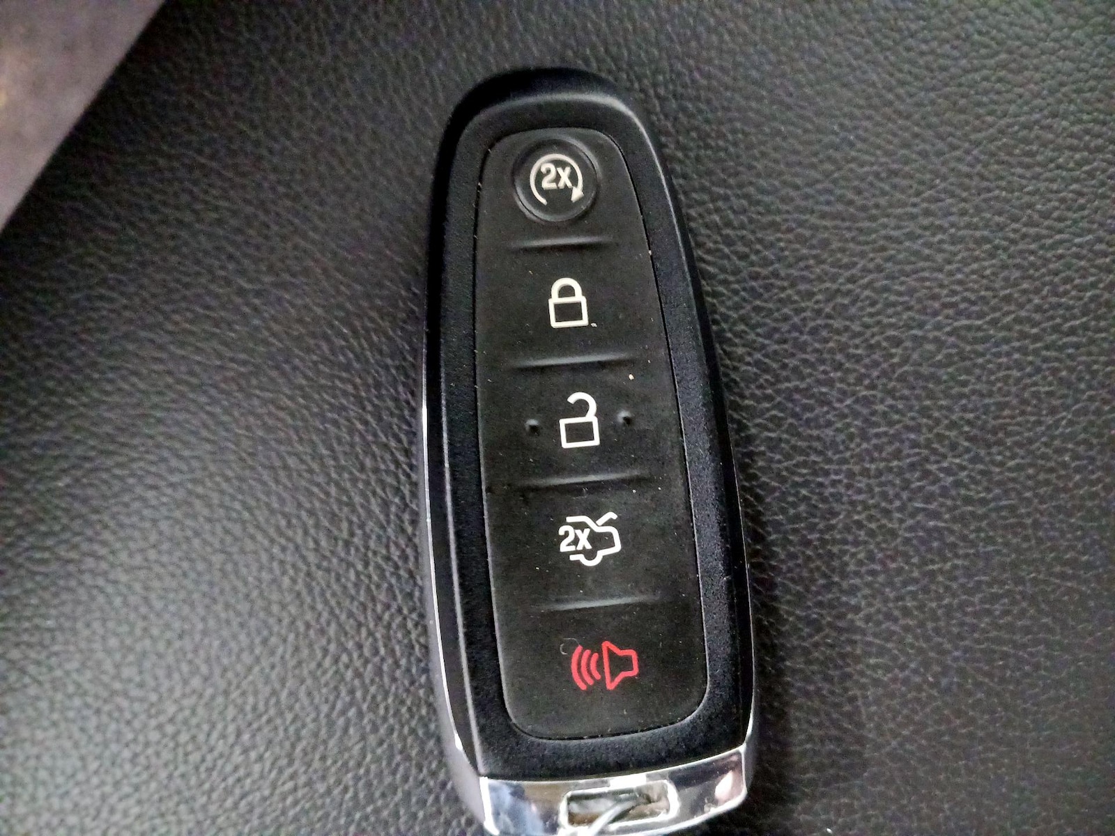 2014 Ford Escape Titanium - Photo 19