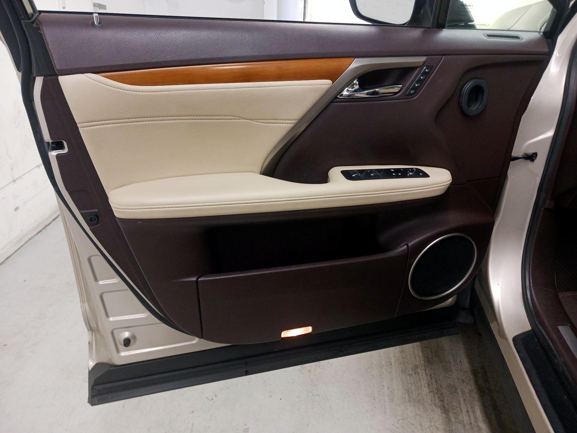 Thumbnail: 2019 Lexus RX - 12