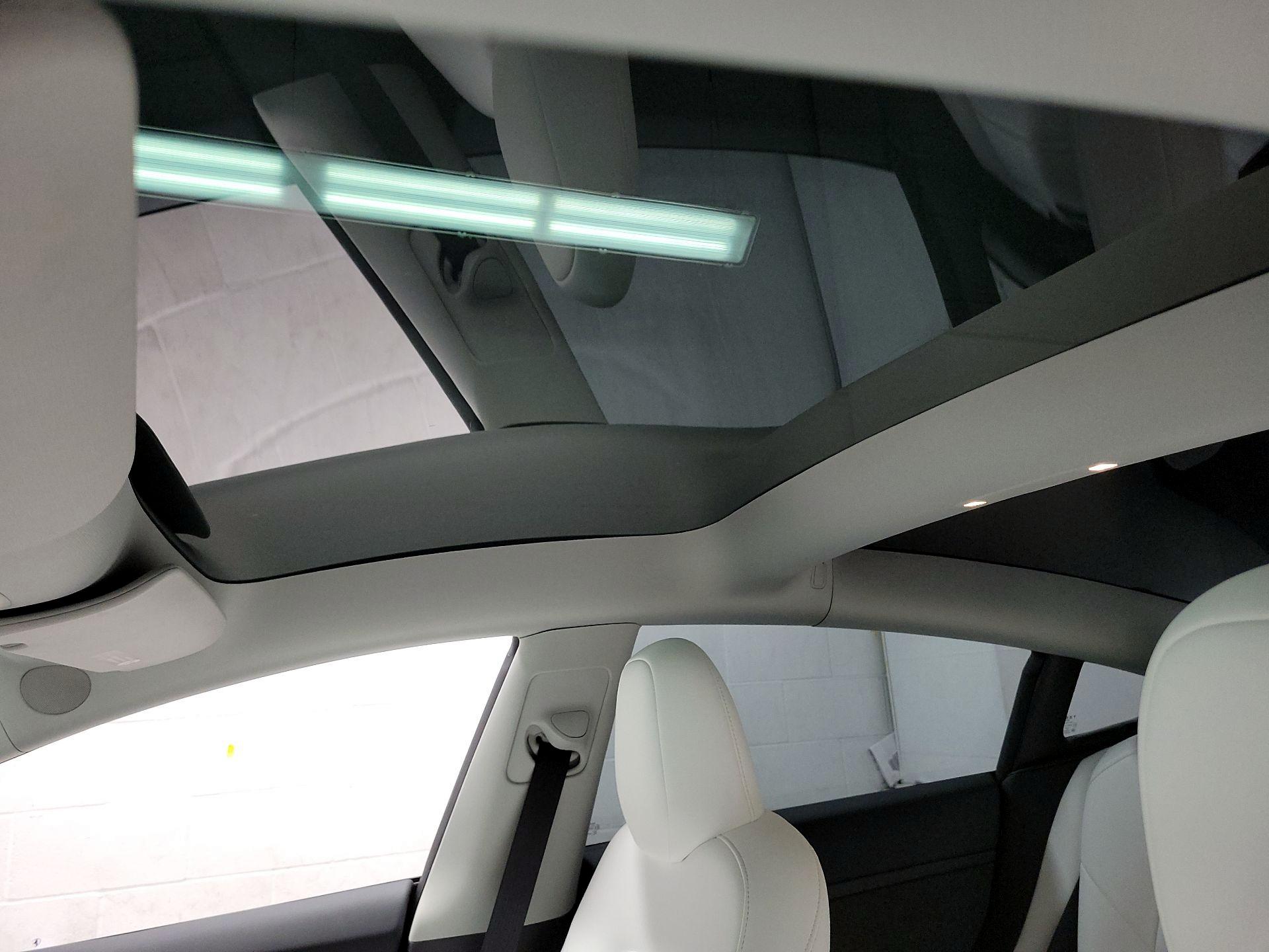Thumbnail: 2023 Tesla Model 3 - 18
