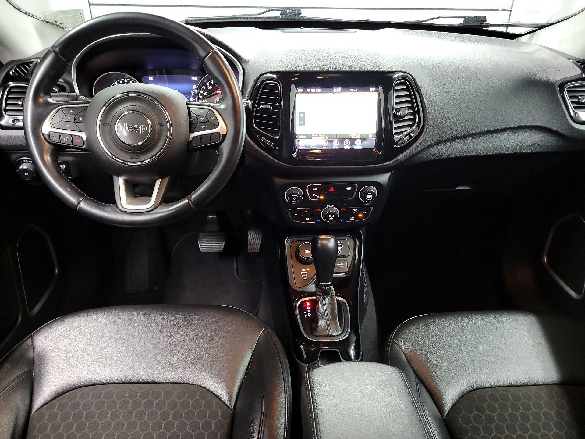 Thumbnail: 2020 Jeep Compass - 9