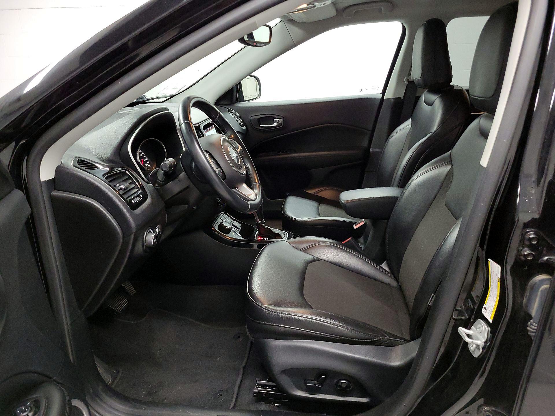 Thumbnail: 2020 Jeep Compass - 11