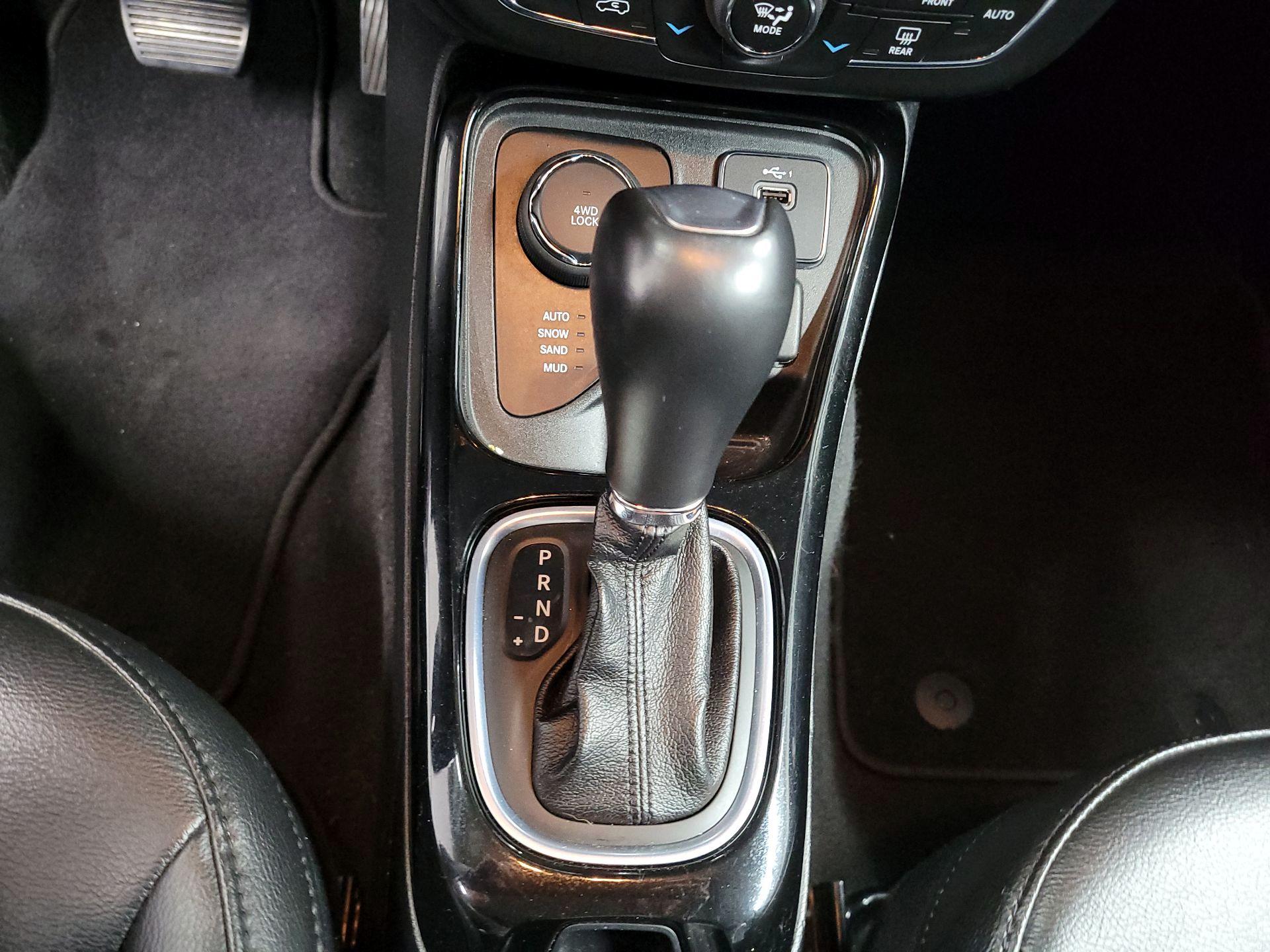 Thumbnail: 2020 Jeep Compass - 18