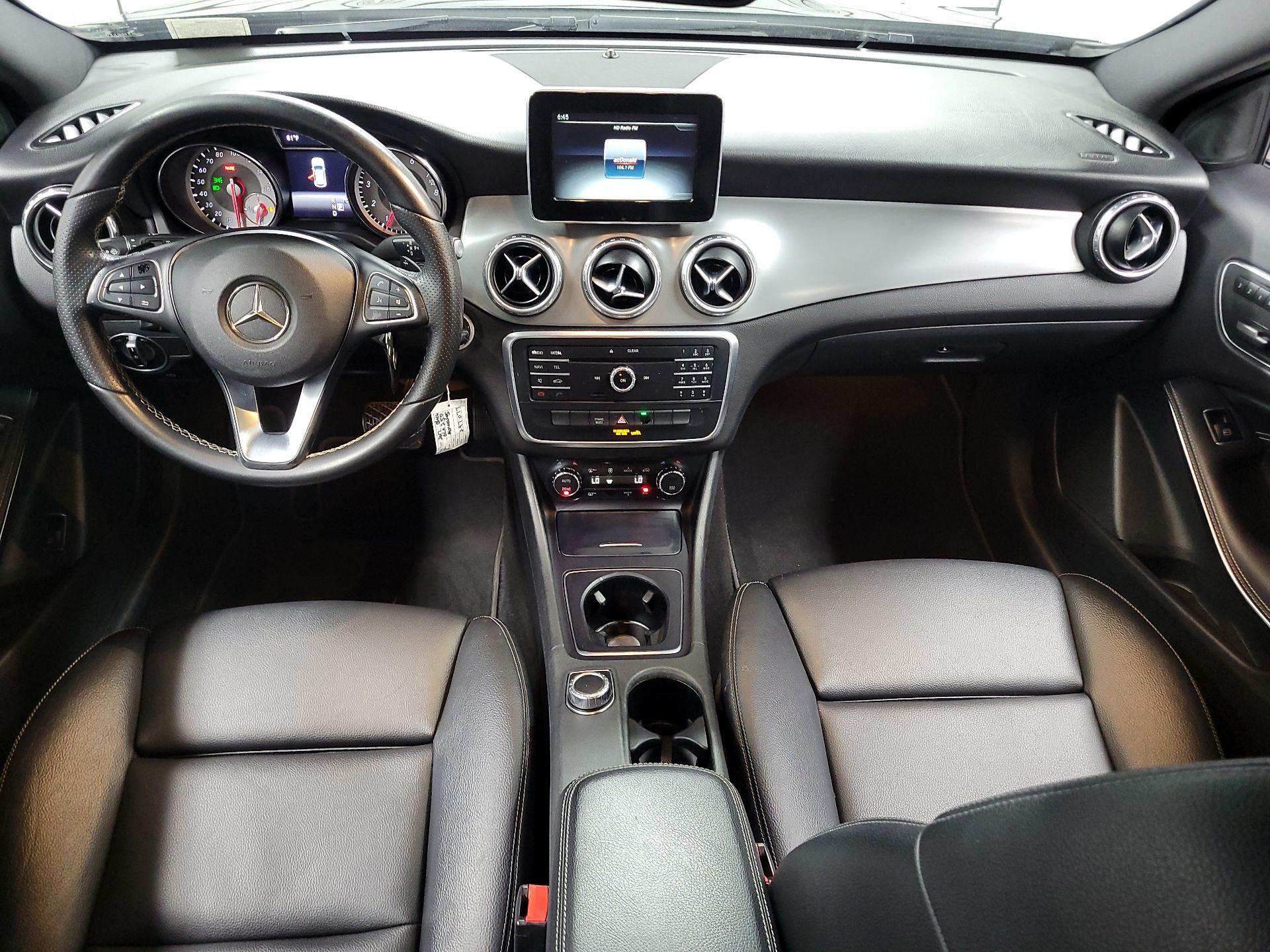 Thumbnail: 2017 Mercedes-Benz GLA - 9