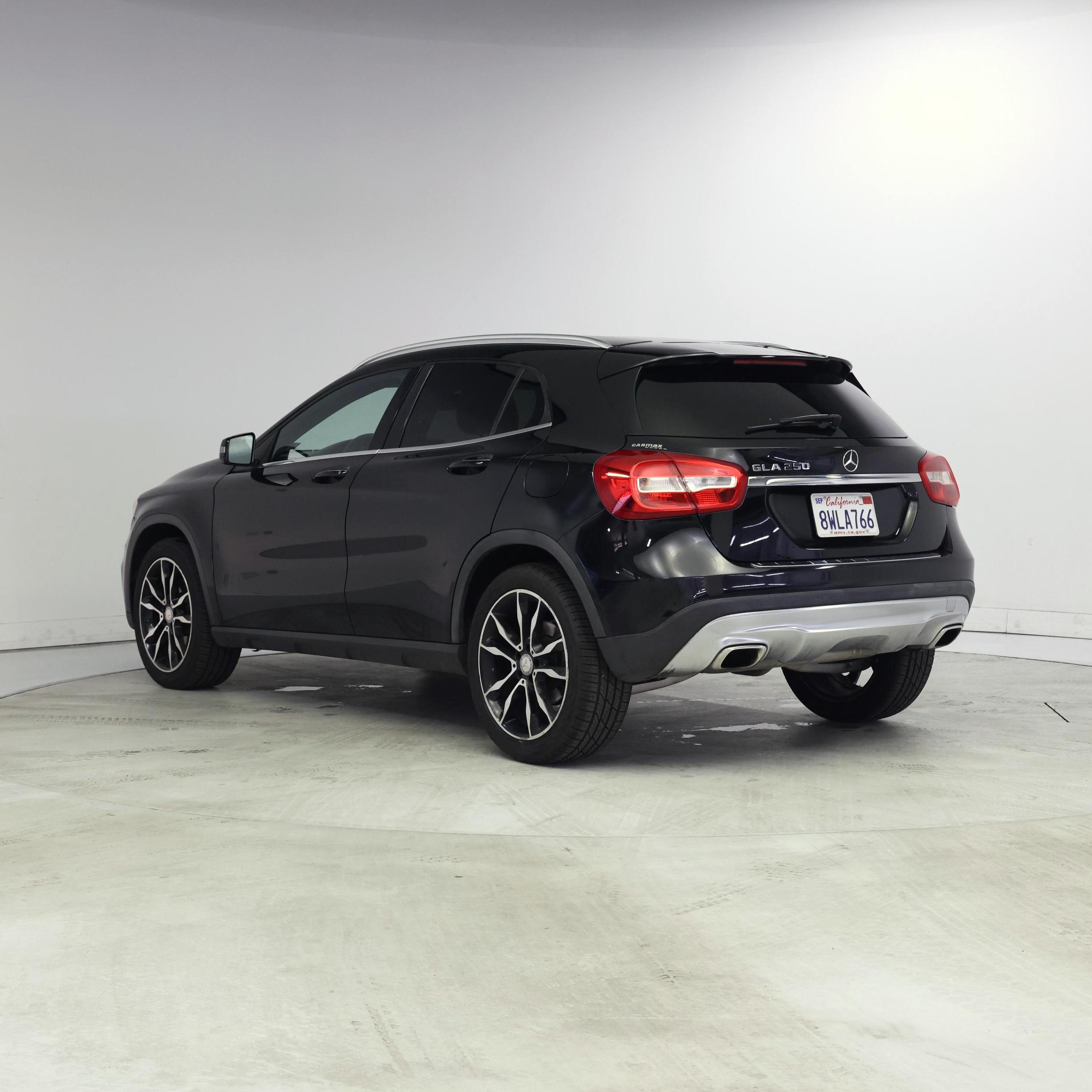 Thumbnail: 2017 Mercedes-Benz GLA - 2