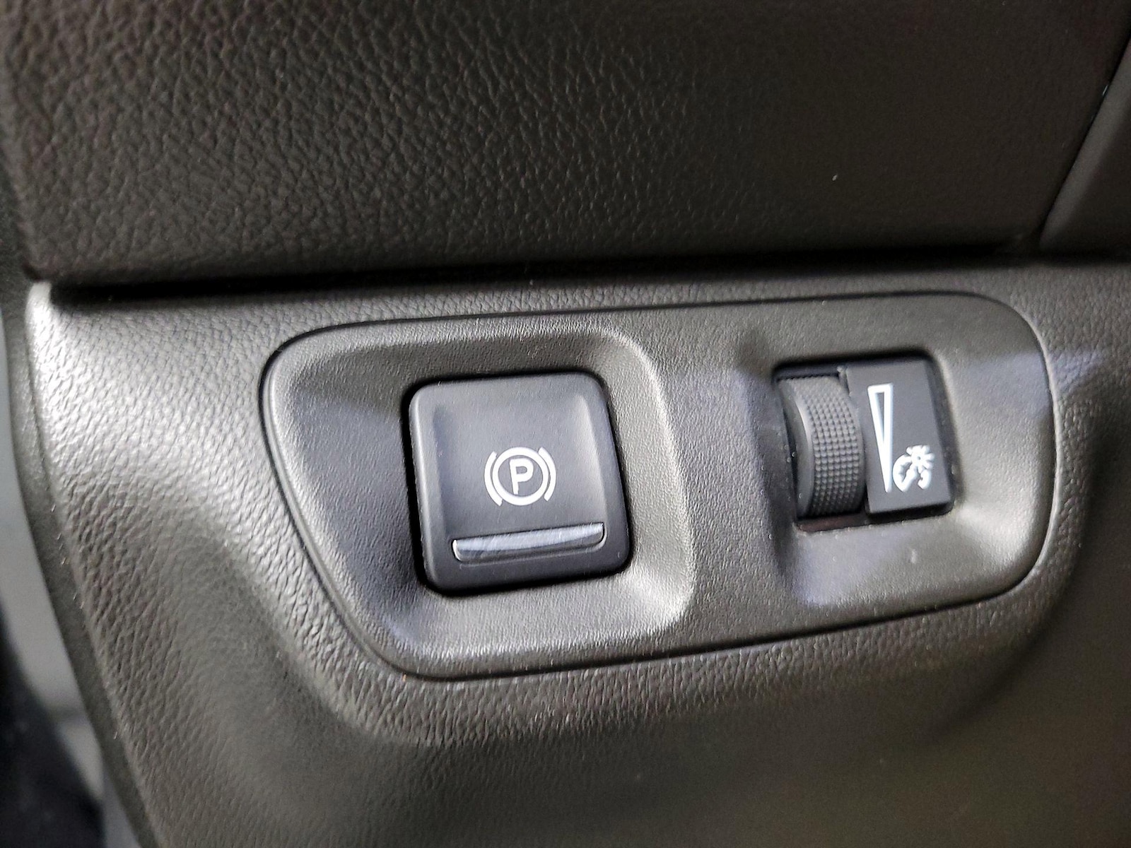 2017 GMC Acadia Denali - Photo 14