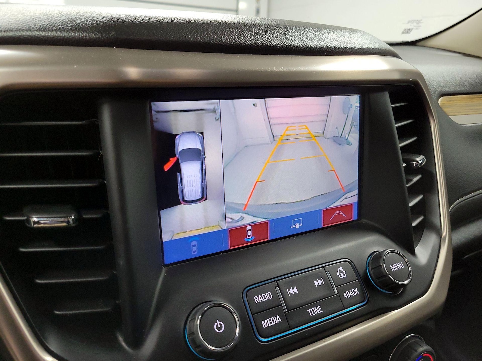 2017 GMC Acadia Denali - Photo 16