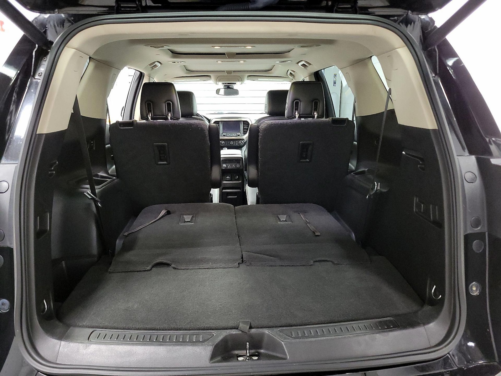 2017 GMC Acadia Denali - Photo 25