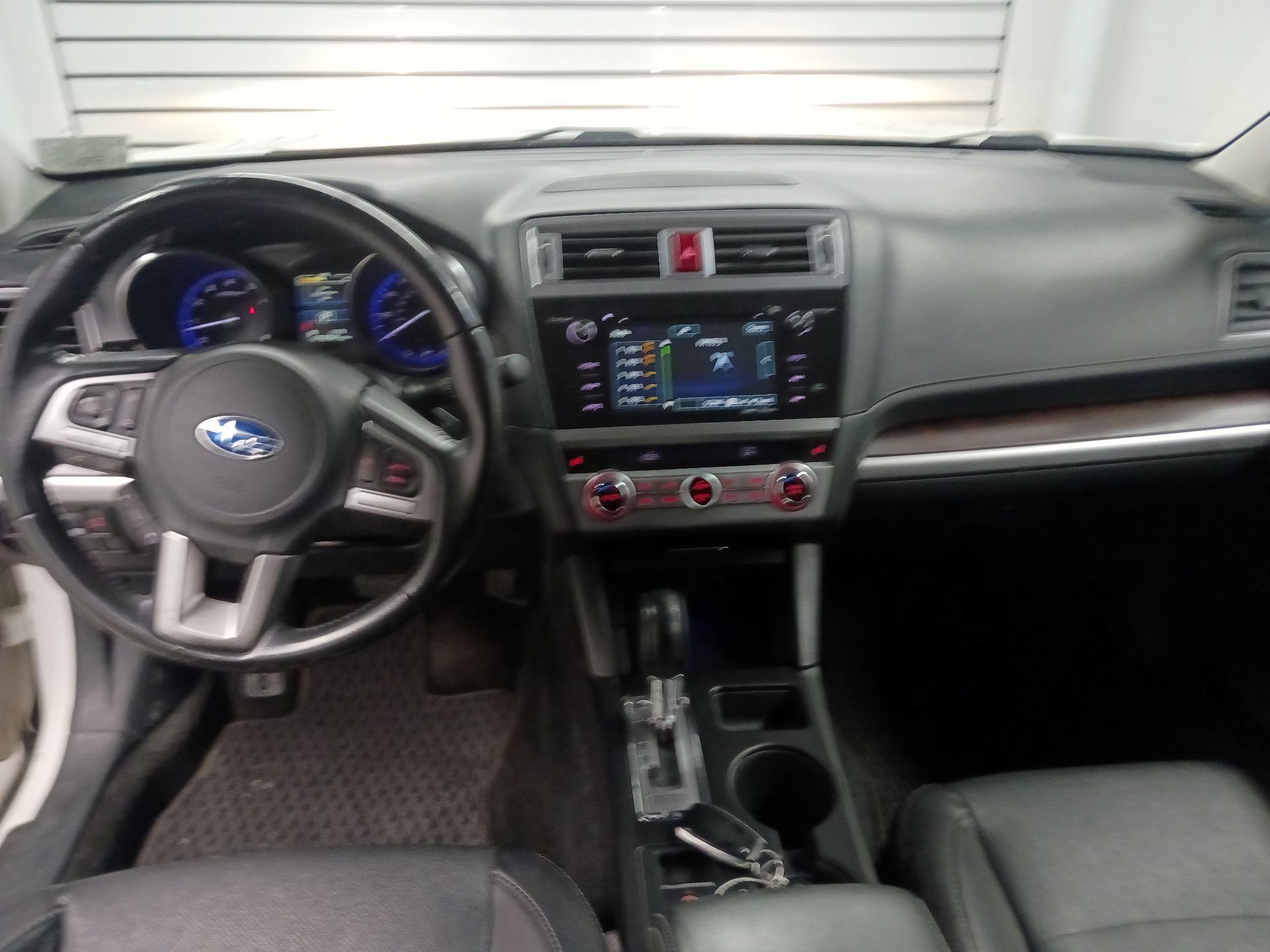 Thumbnail: 2015 Subaru Outback - 9