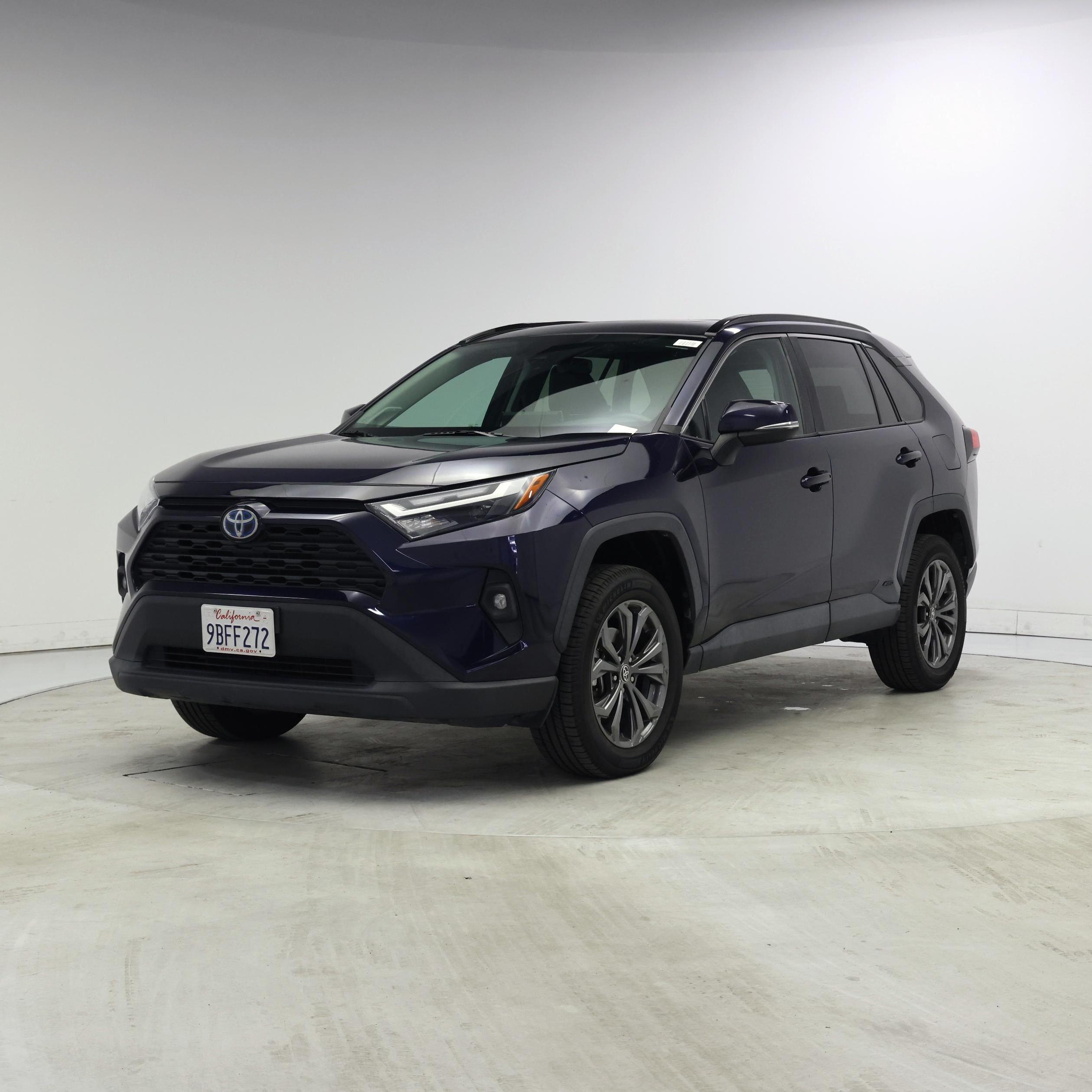 Thumbnail: 2022 Toyota RAV4 - 4