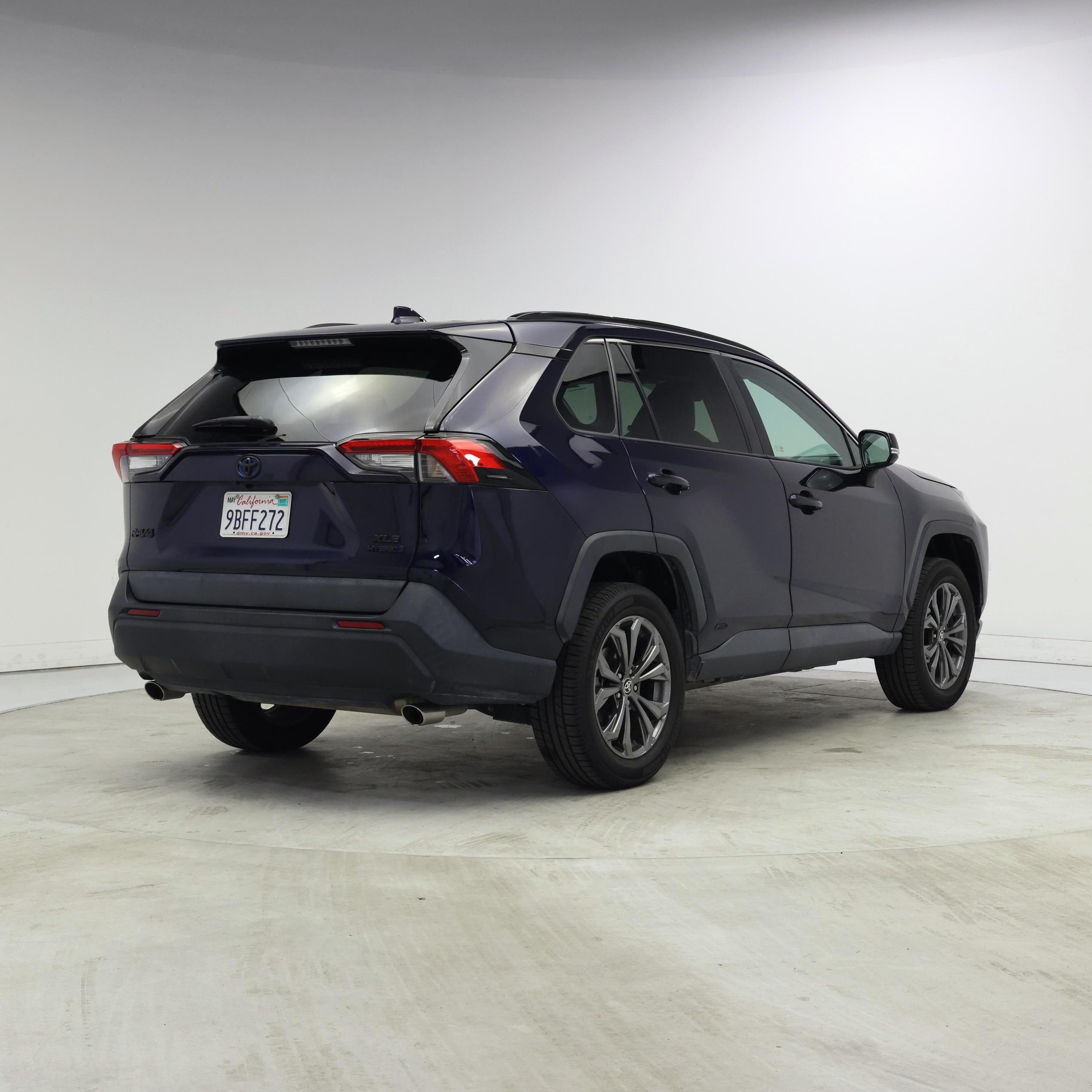 Thumbnail: 2022 Toyota RAV4 - 8