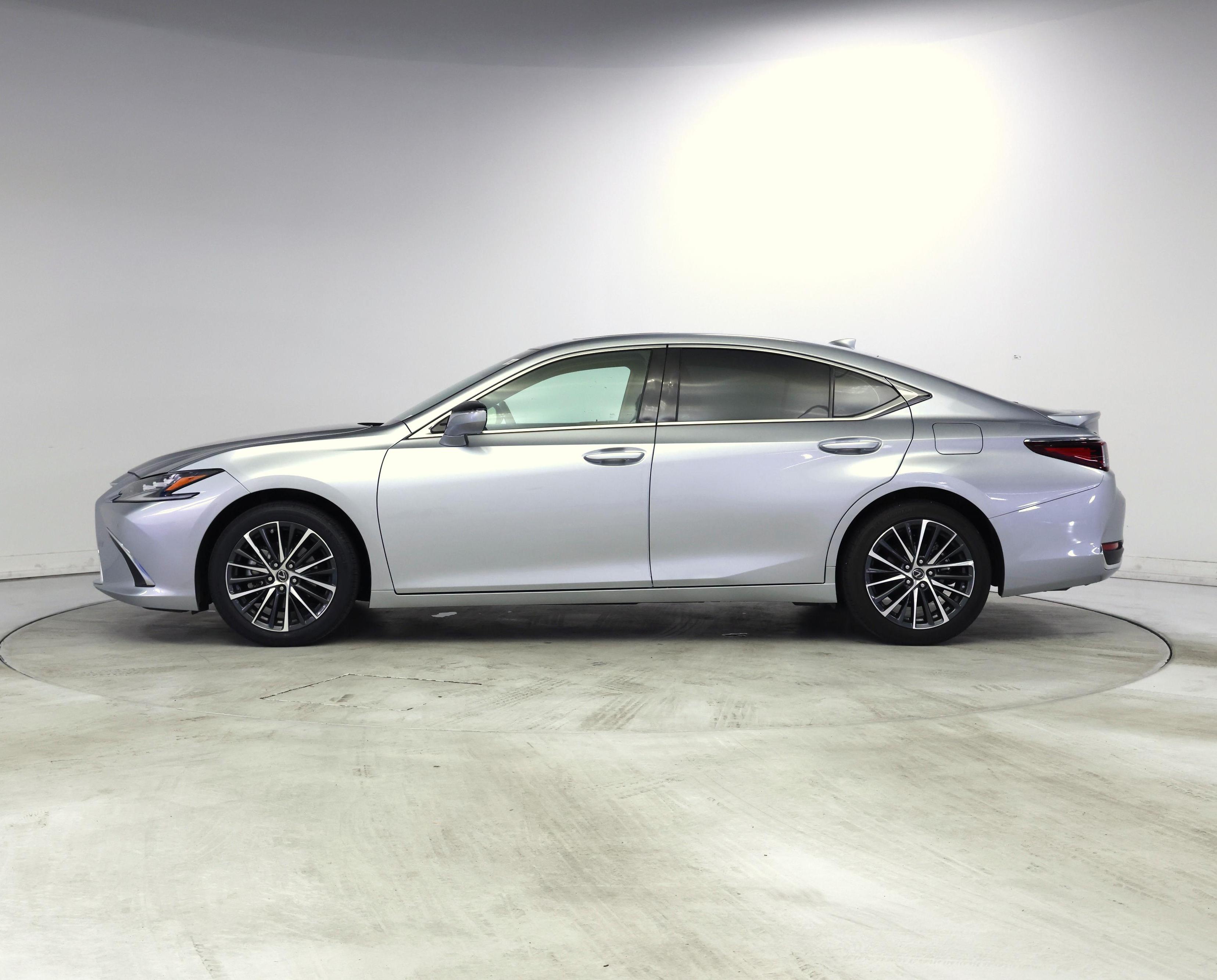Thumbnail: 2025 Lexus ES - 3