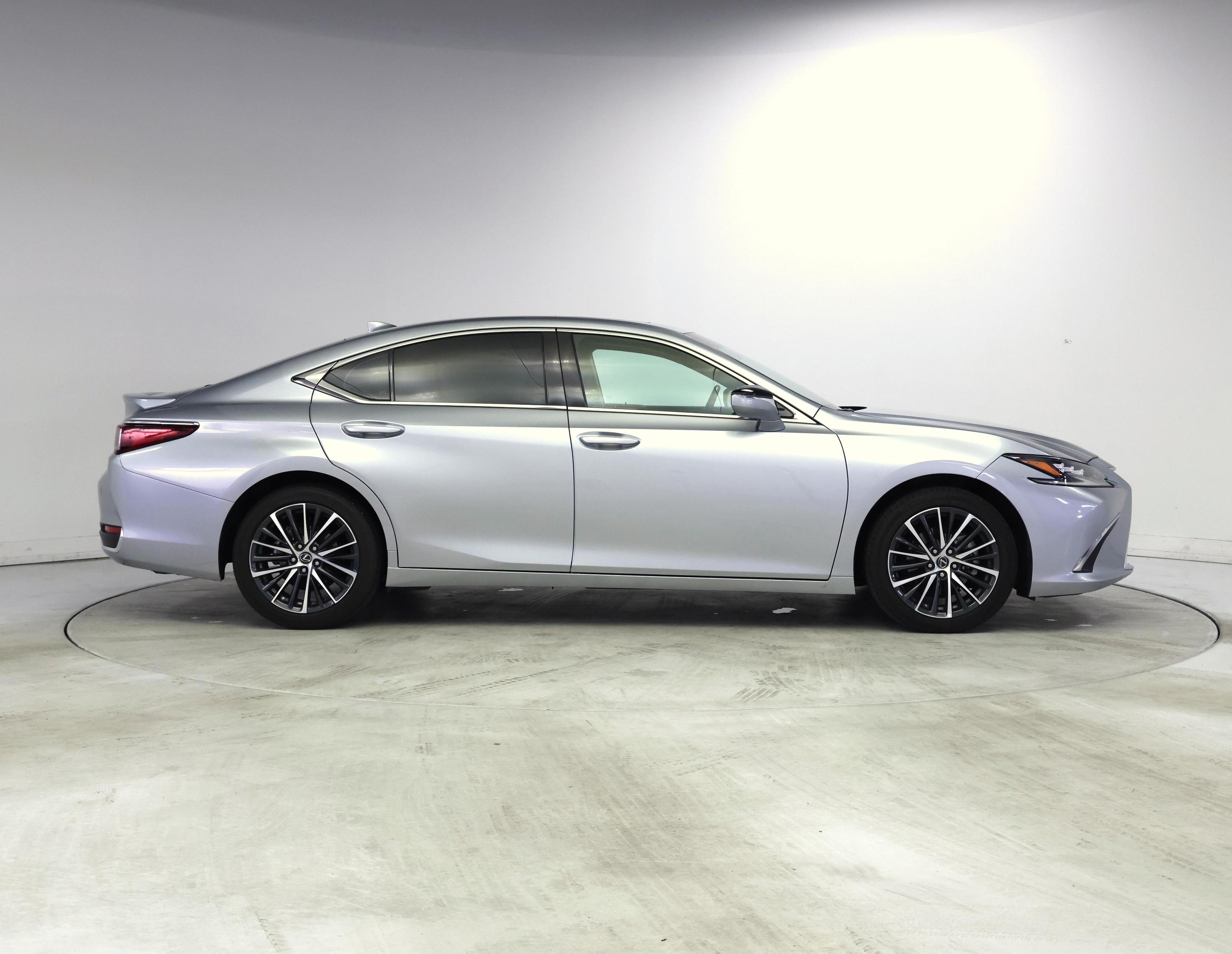 Thumbnail: 2025 Lexus ES - 7