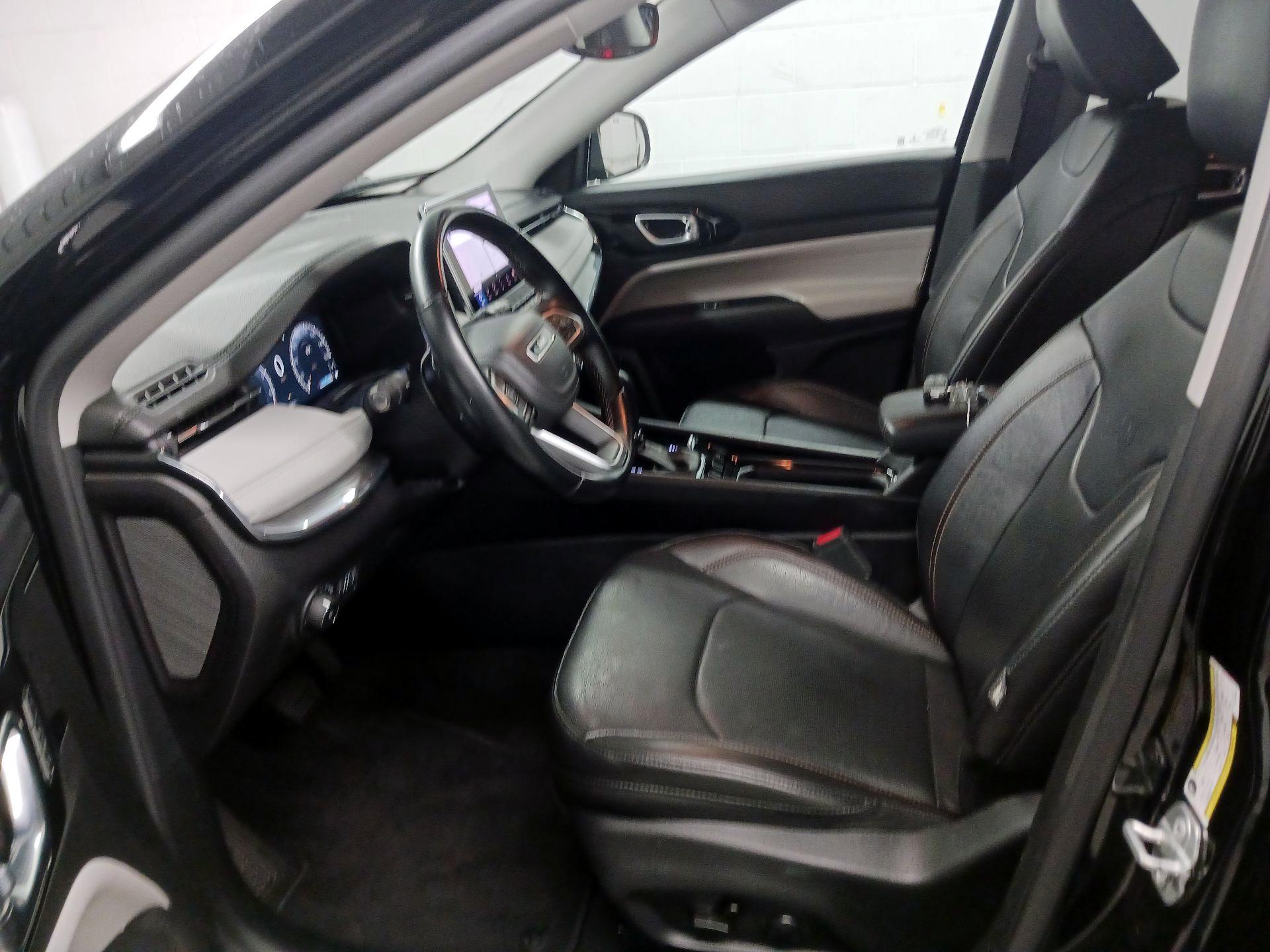 Thumbnail: 2022 Jeep Compass - 11