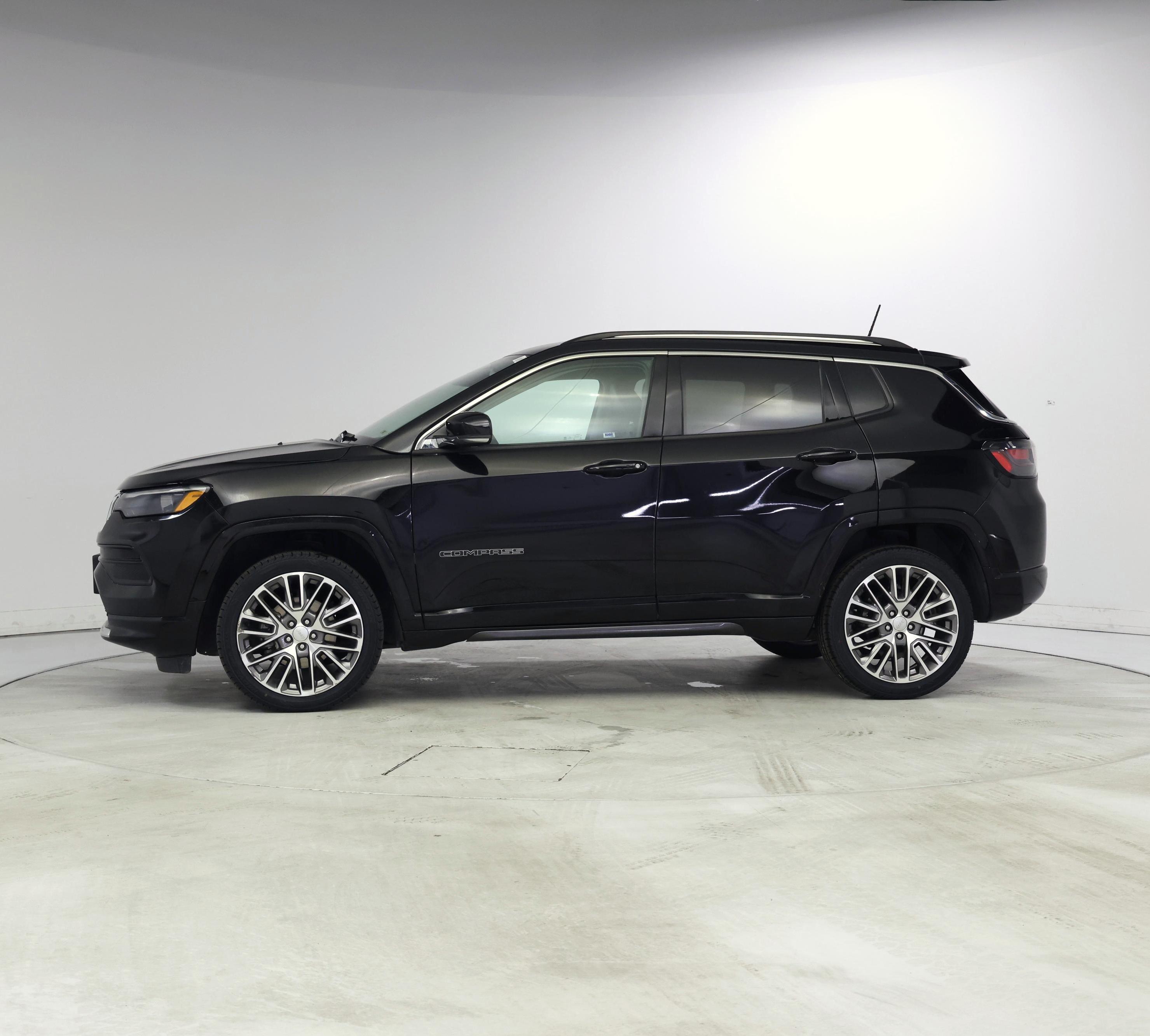 Thumbnail: 2022 Jeep Compass - 3