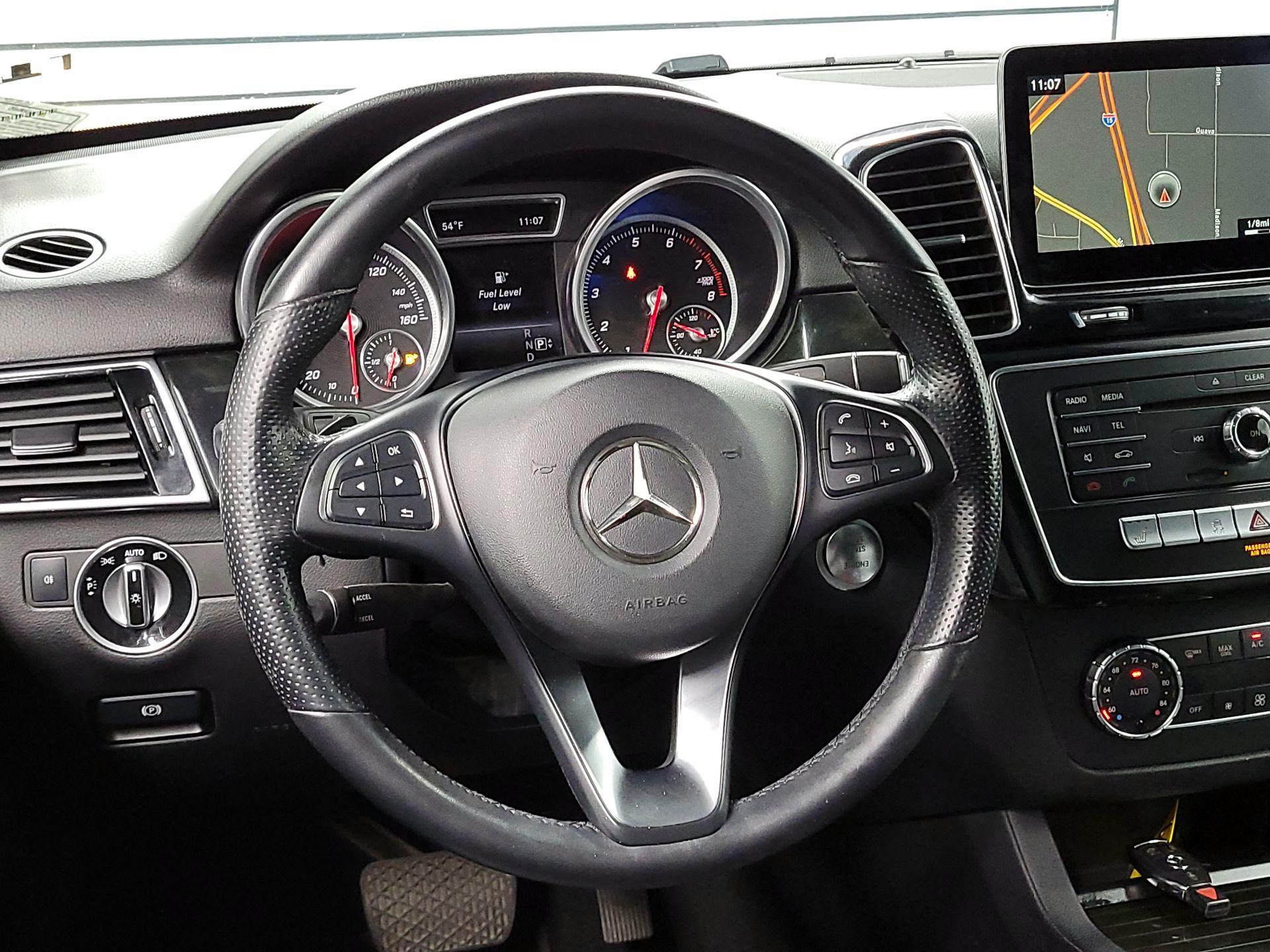 Thumbnail: 2016 Mercedes-Benz GLE - 10