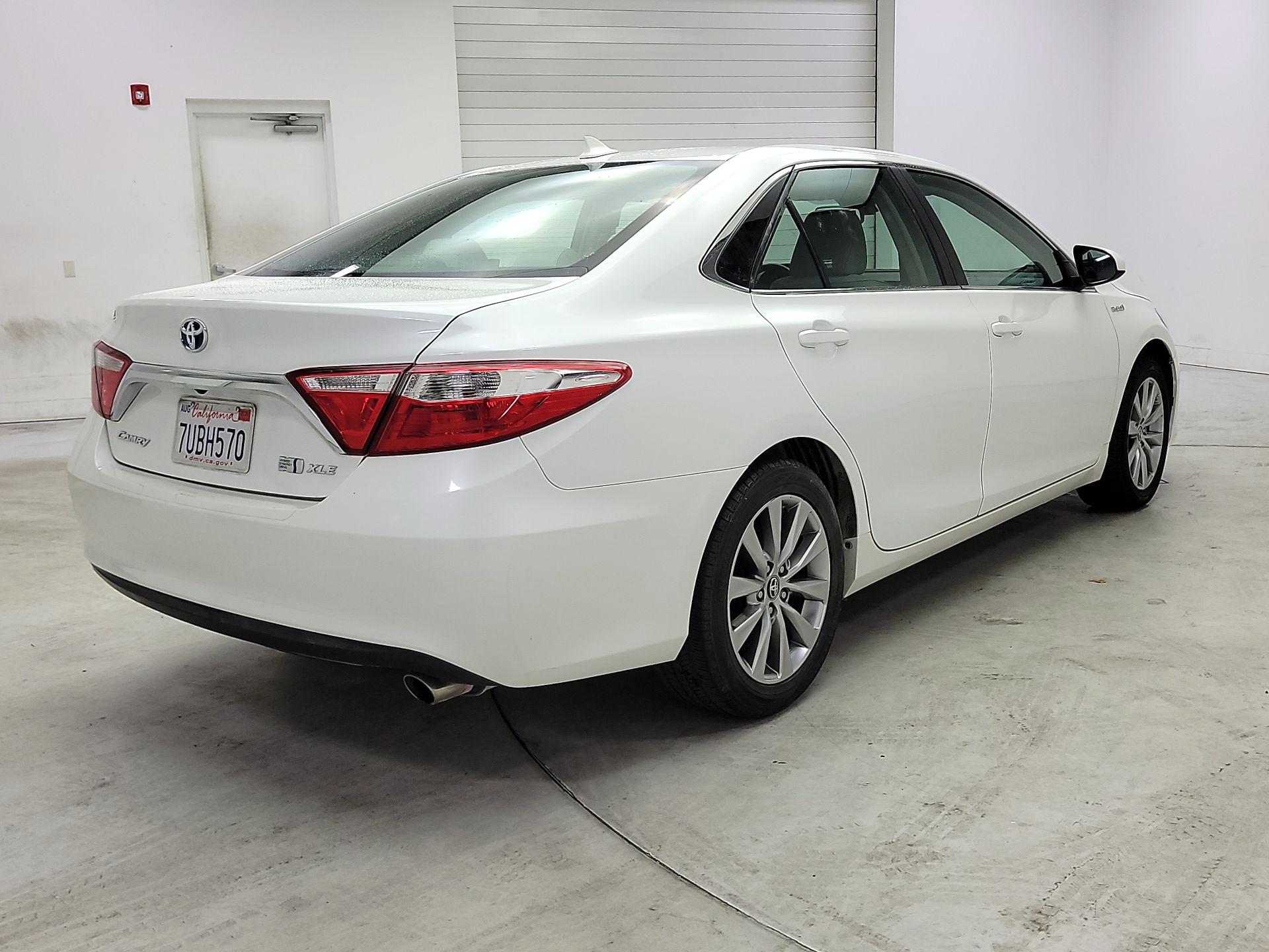 Thumbnail: 2017 Toyota Camry - 5