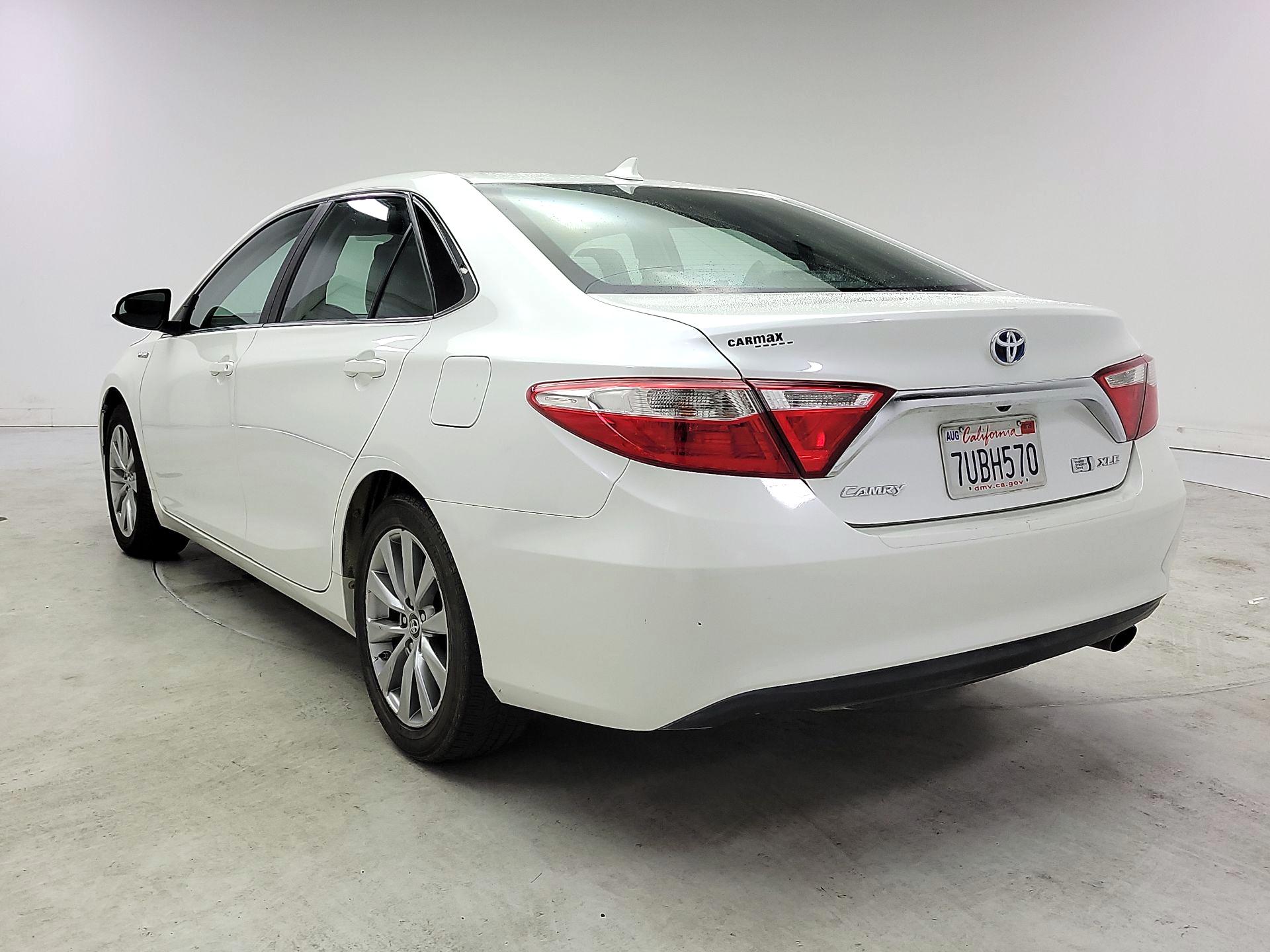 Thumbnail: 2017 Toyota Camry - 7