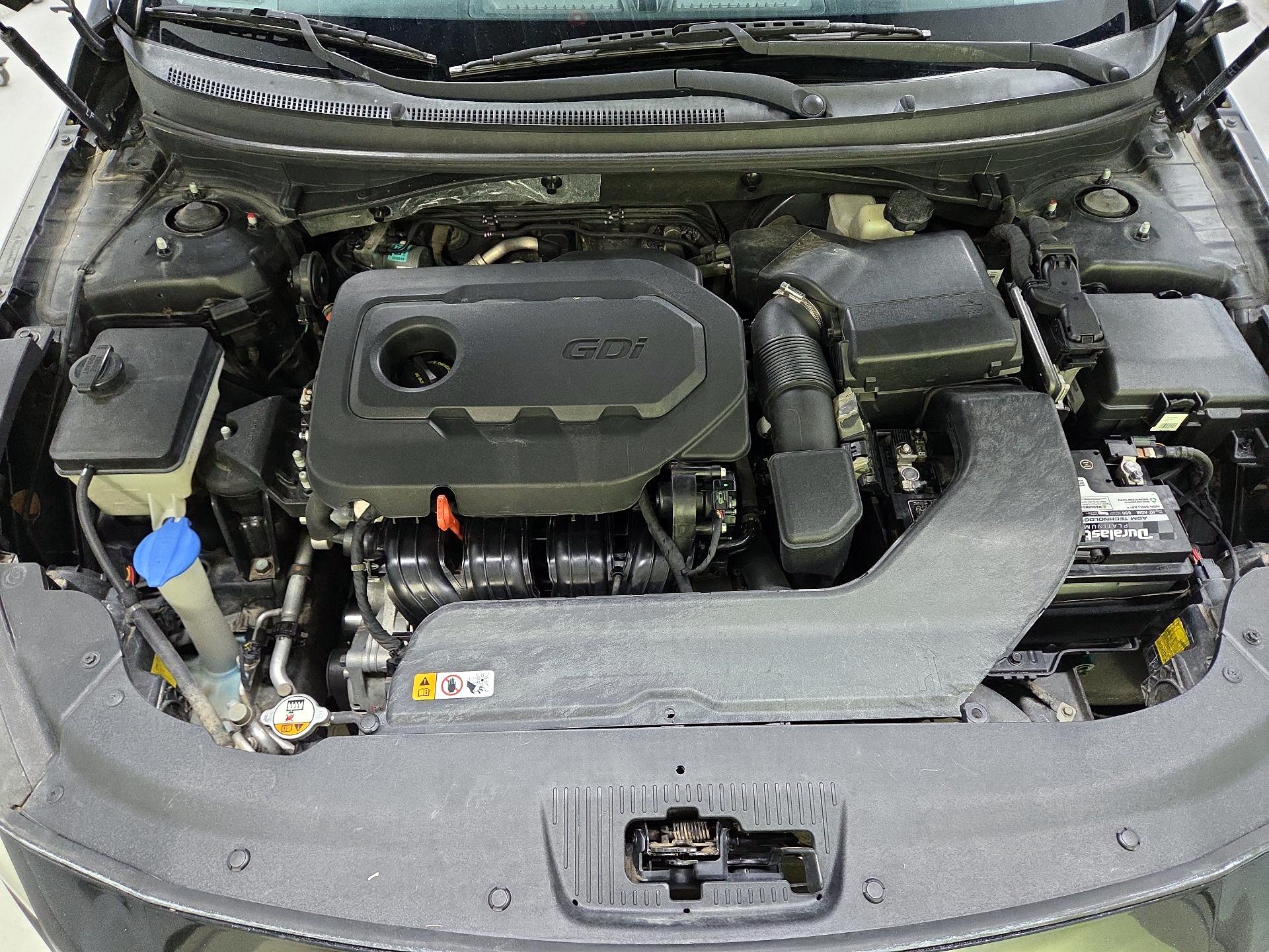 Thumbnail: 2015 Hyundai Sonata - 17