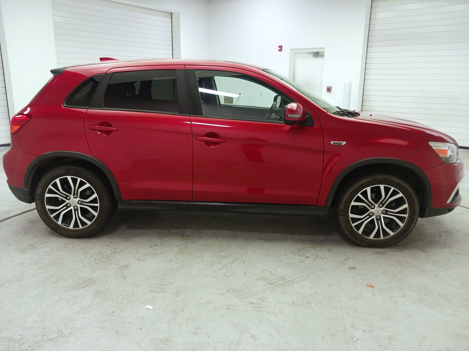 Thumbnail: 2018 Mitsubishi Outlander Sport - 4