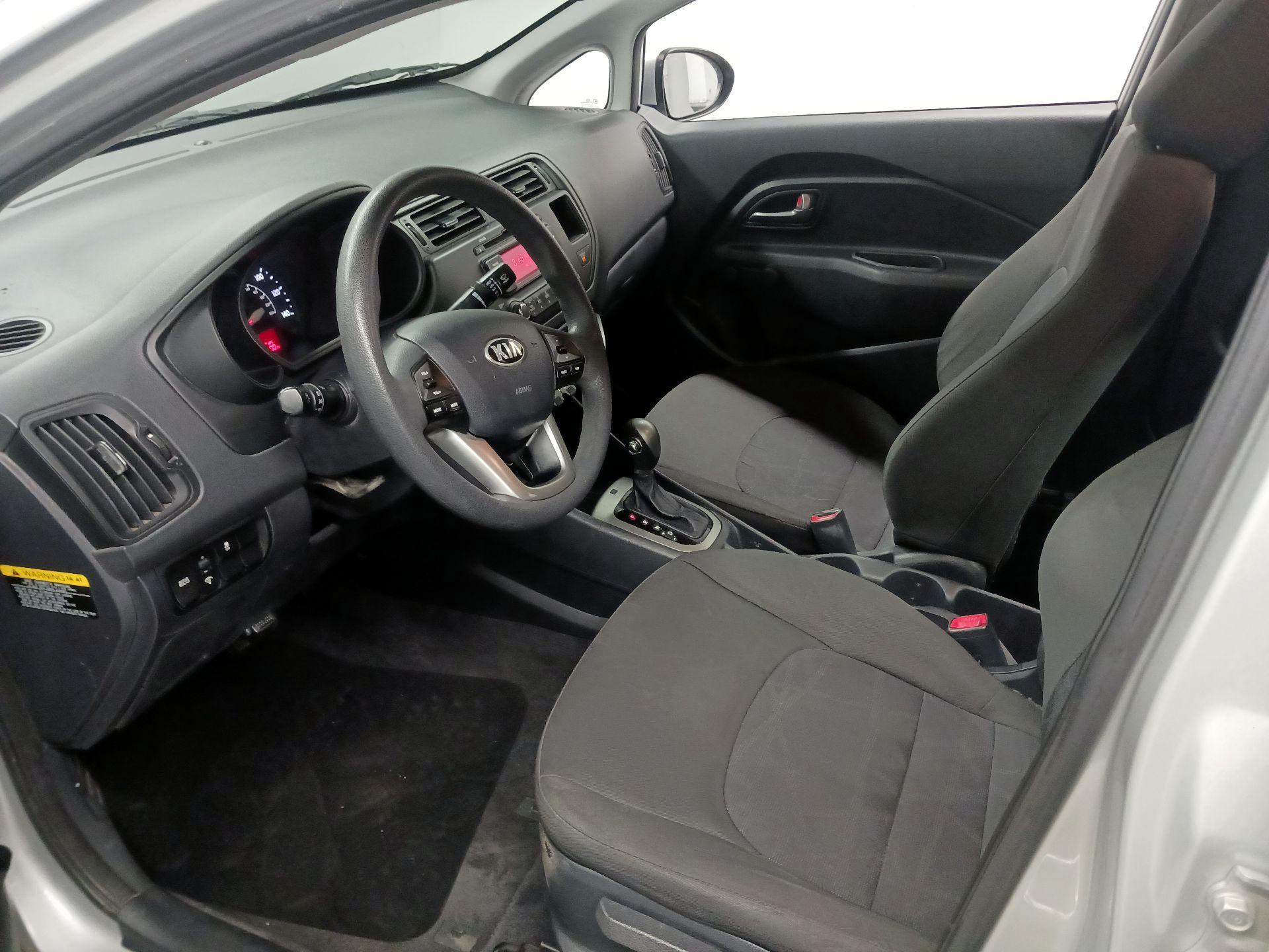 Thumbnail: 2015 Kia Rio - 9