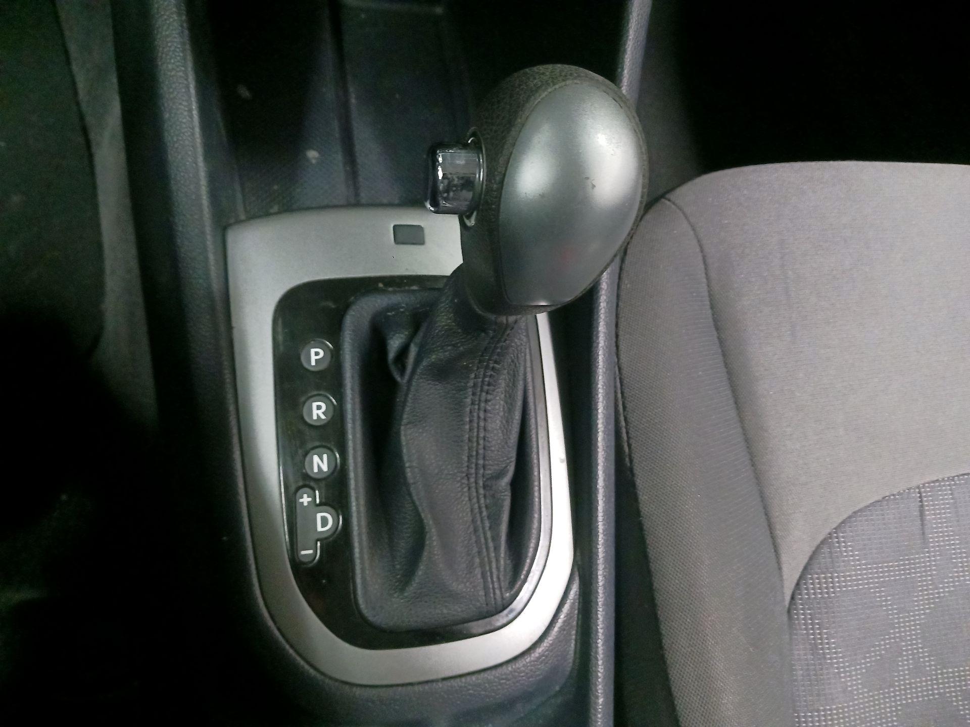 Thumbnail: 2015 Kia Rio - 14