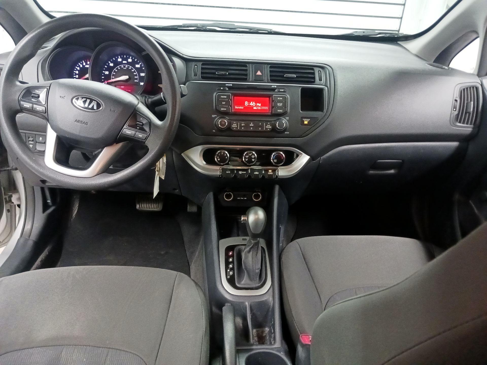 Thumbnail: 2015 Kia Rio - 8