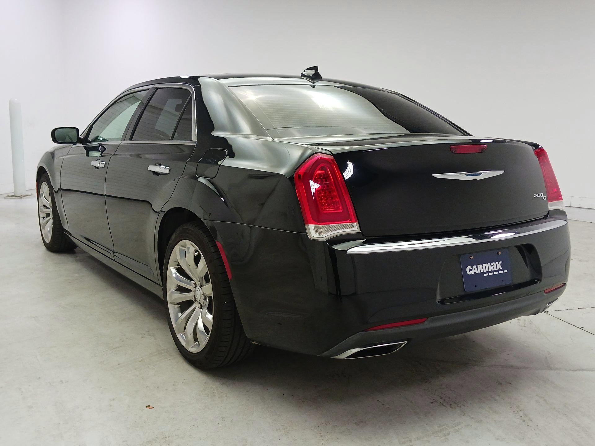 Thumbnail: 2017 Chrysler 300 - 7