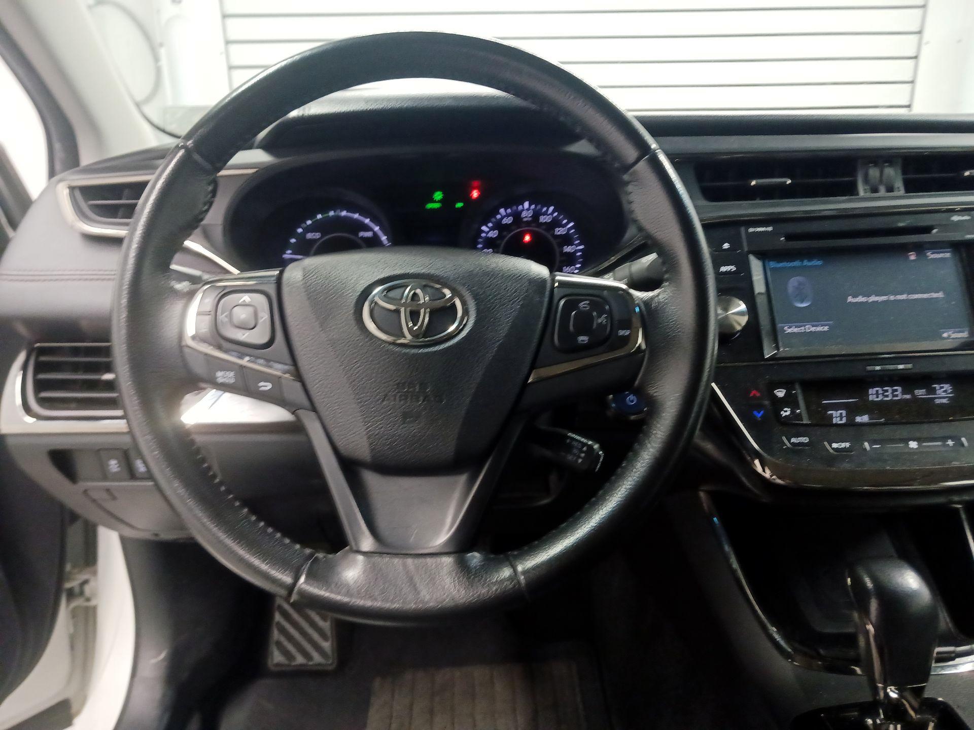 Thumbnail: 2016 Toyota Avalon - 10