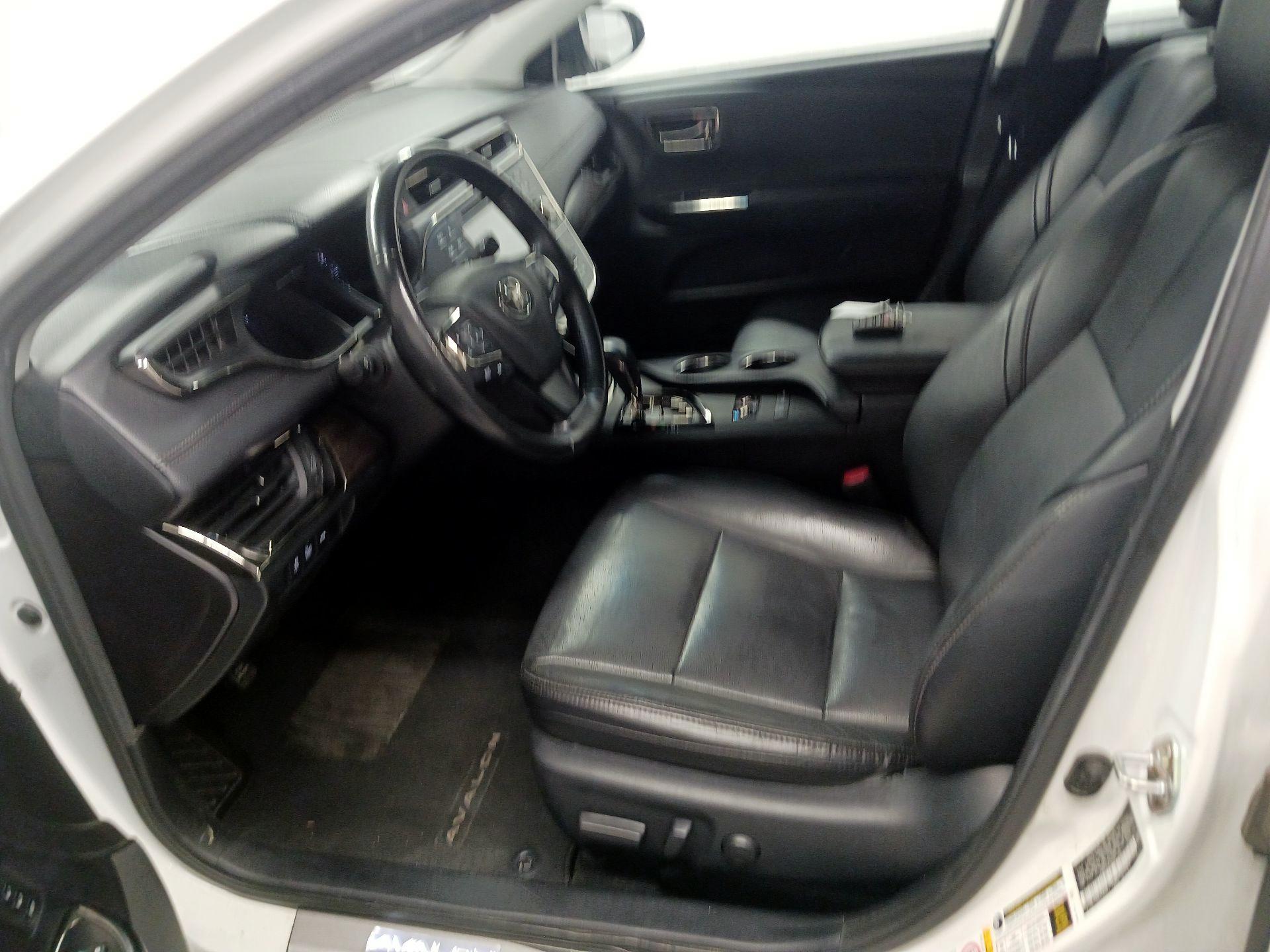 Thumbnail: 2016 Toyota Avalon - 11