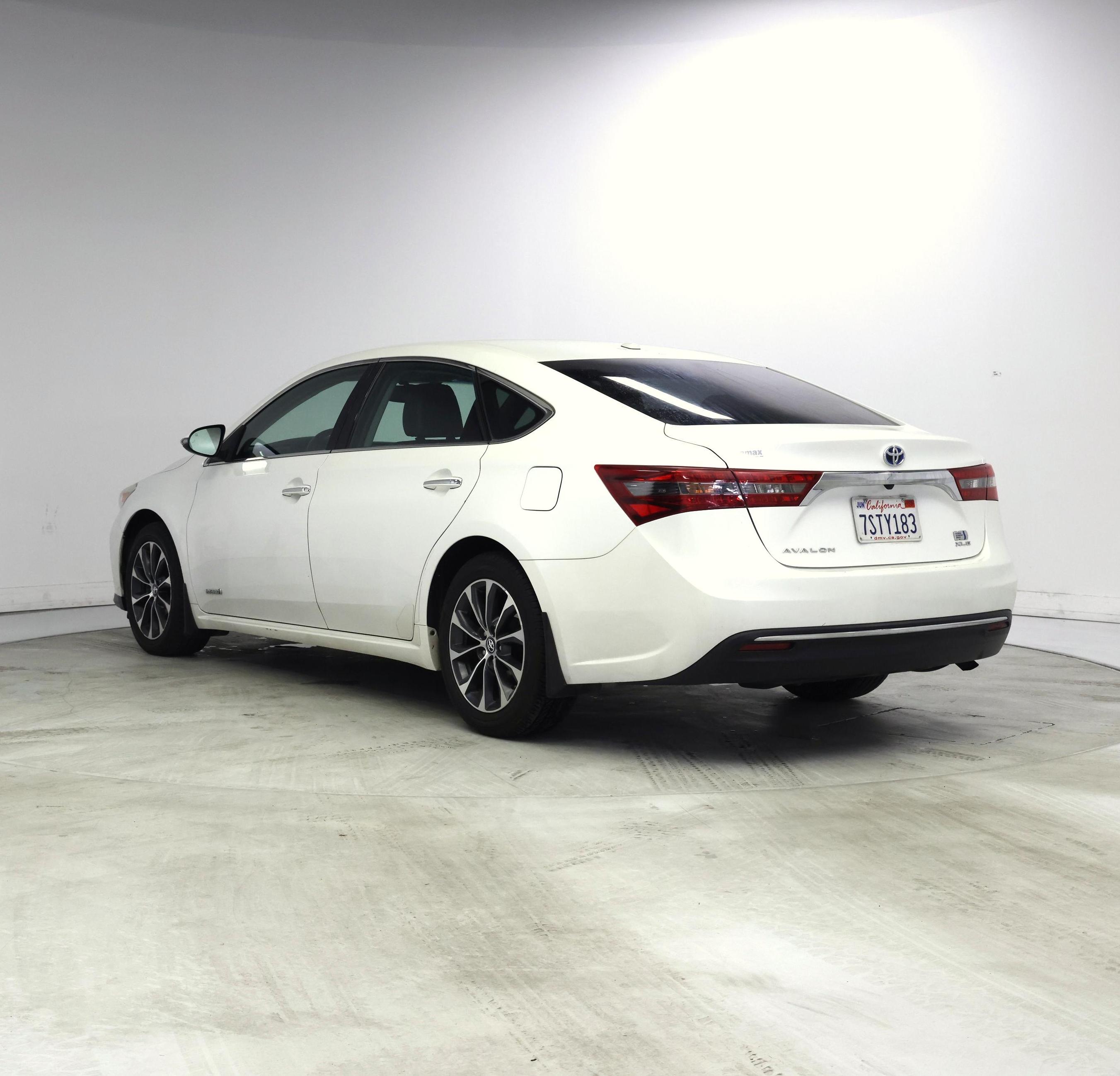 Thumbnail: 2016 Toyota Avalon - 2