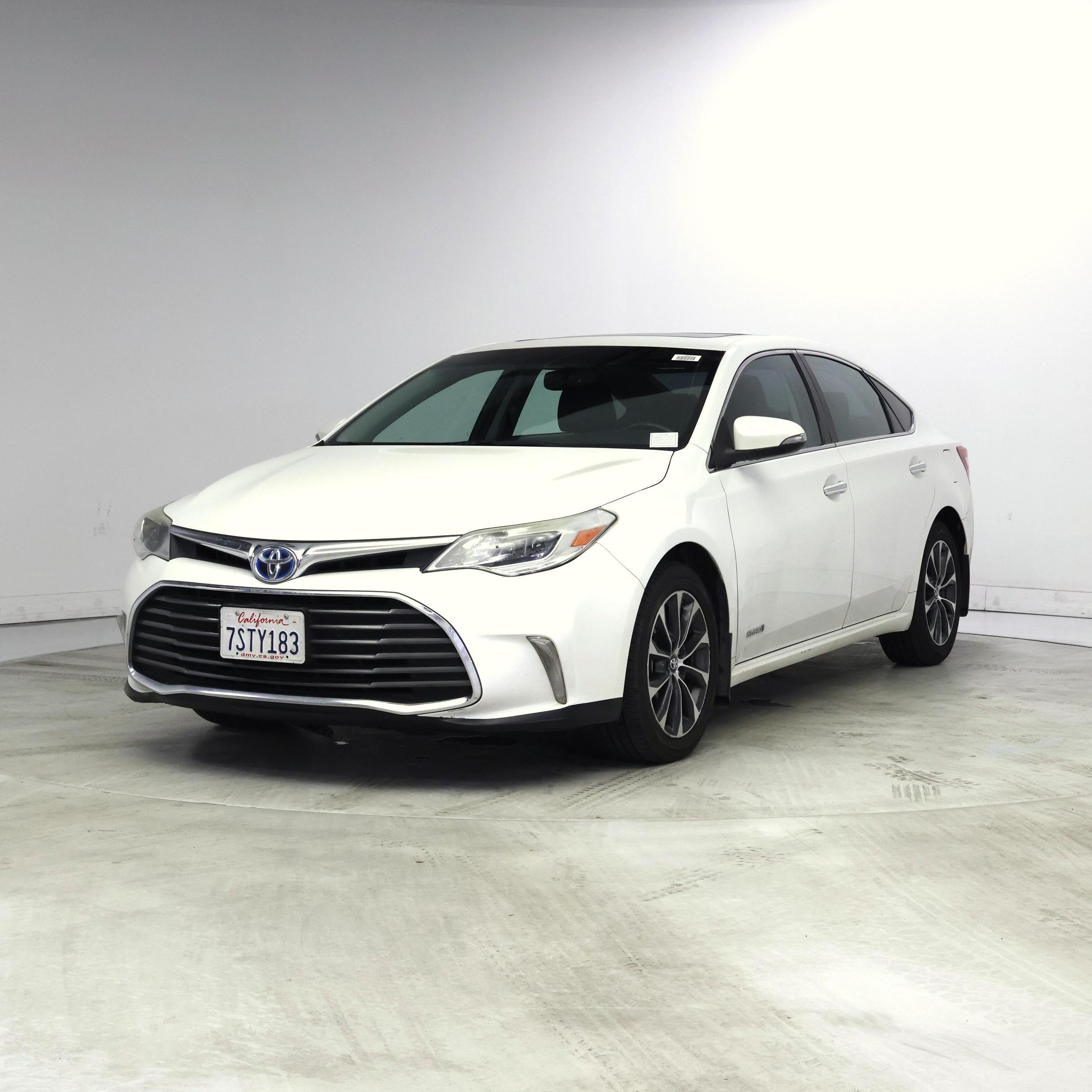 Thumbnail: 2016 Toyota Avalon - 4