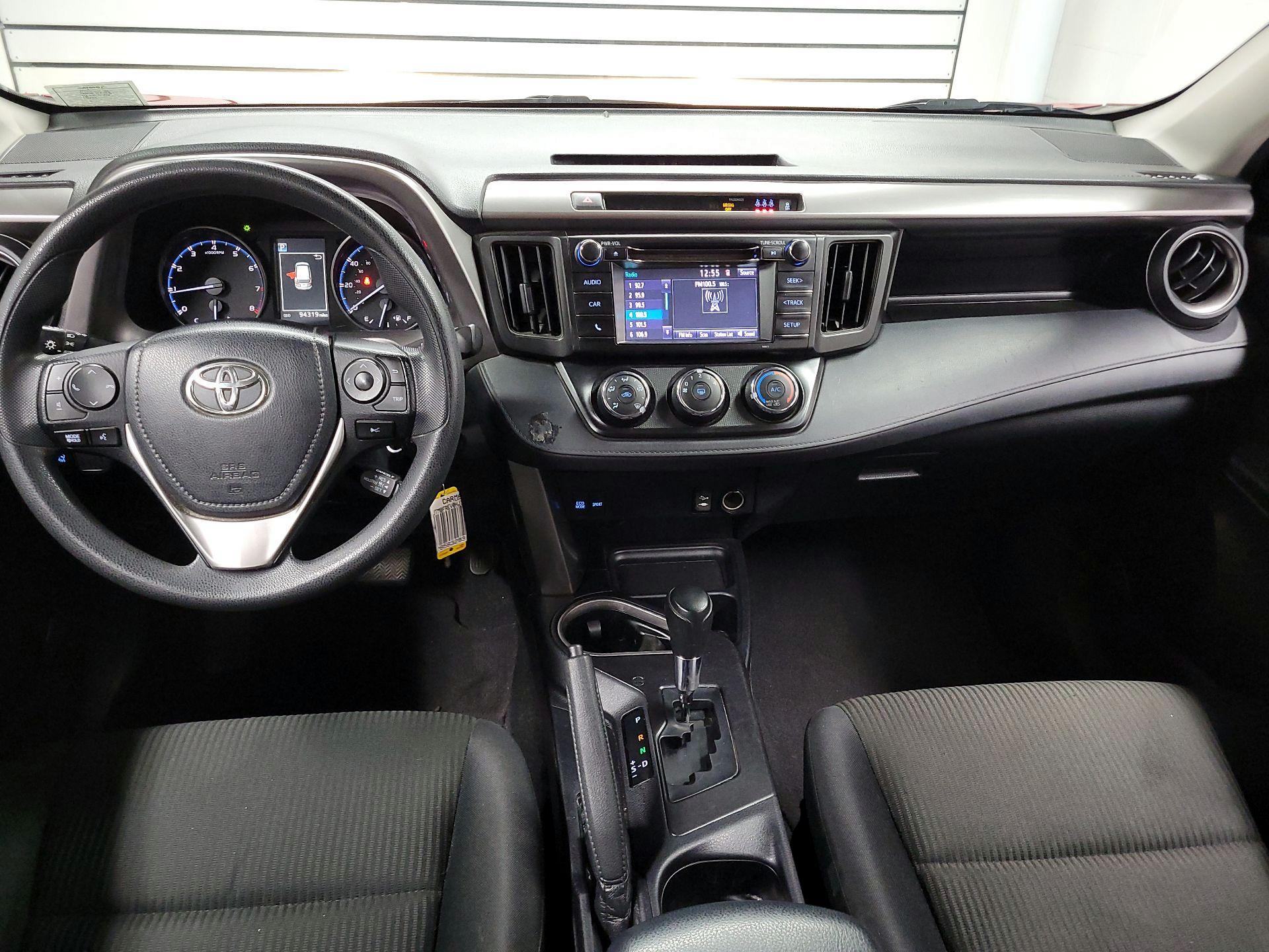 Thumbnail: 2017 Toyota RAV4 - 9