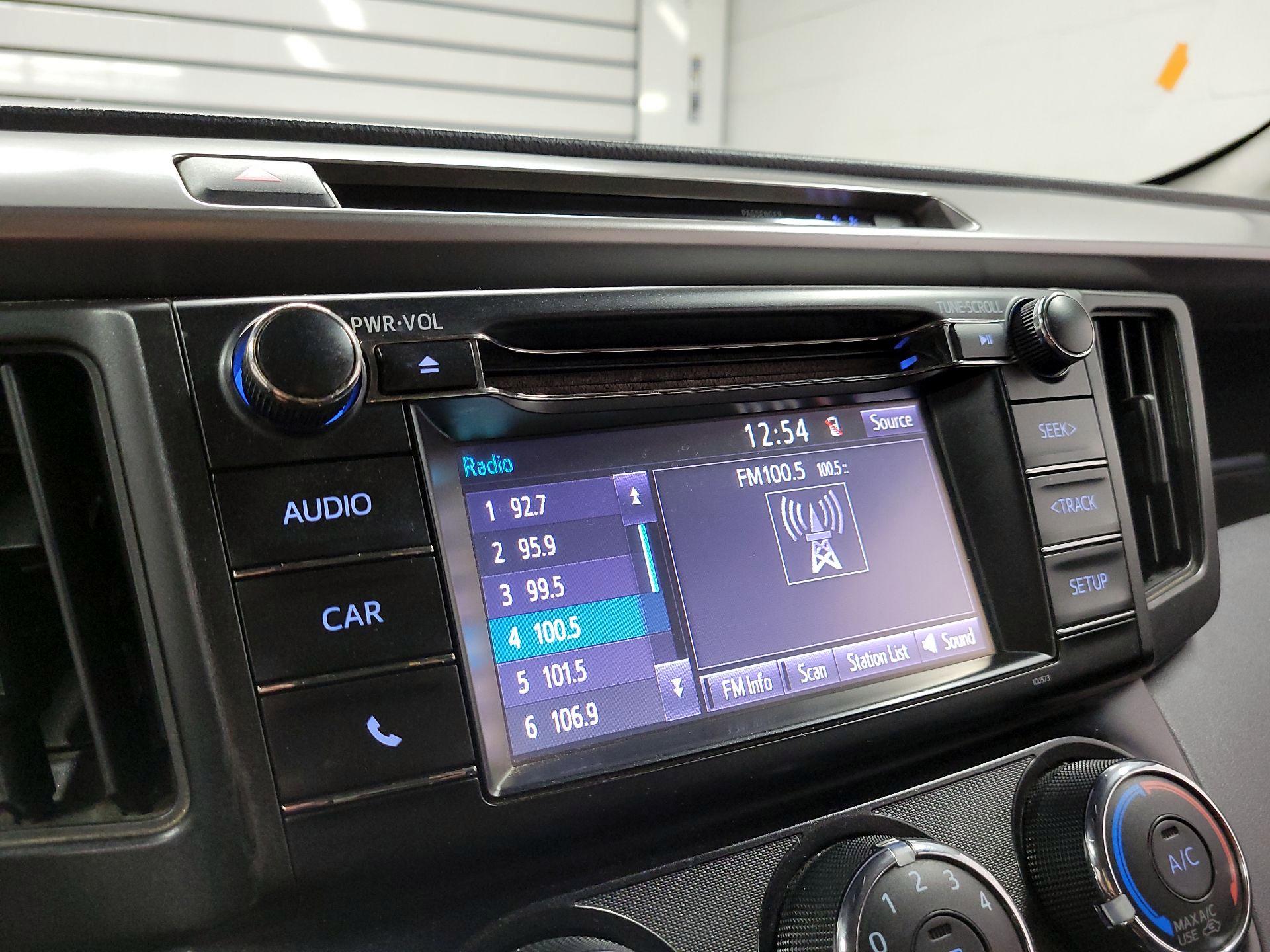 Thumbnail: 2017 Toyota RAV4 - 15