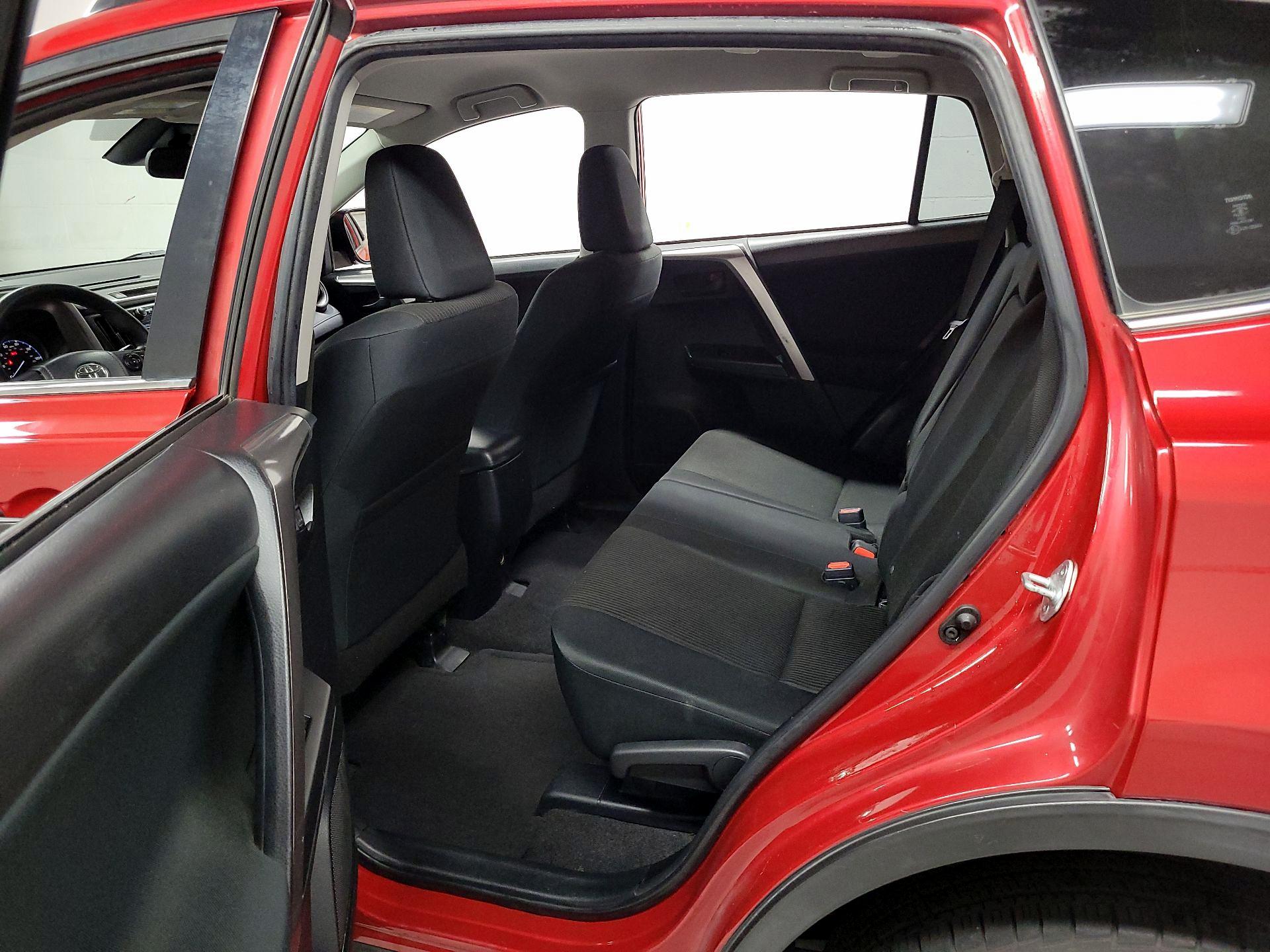 Thumbnail: 2017 Toyota RAV4 - 19