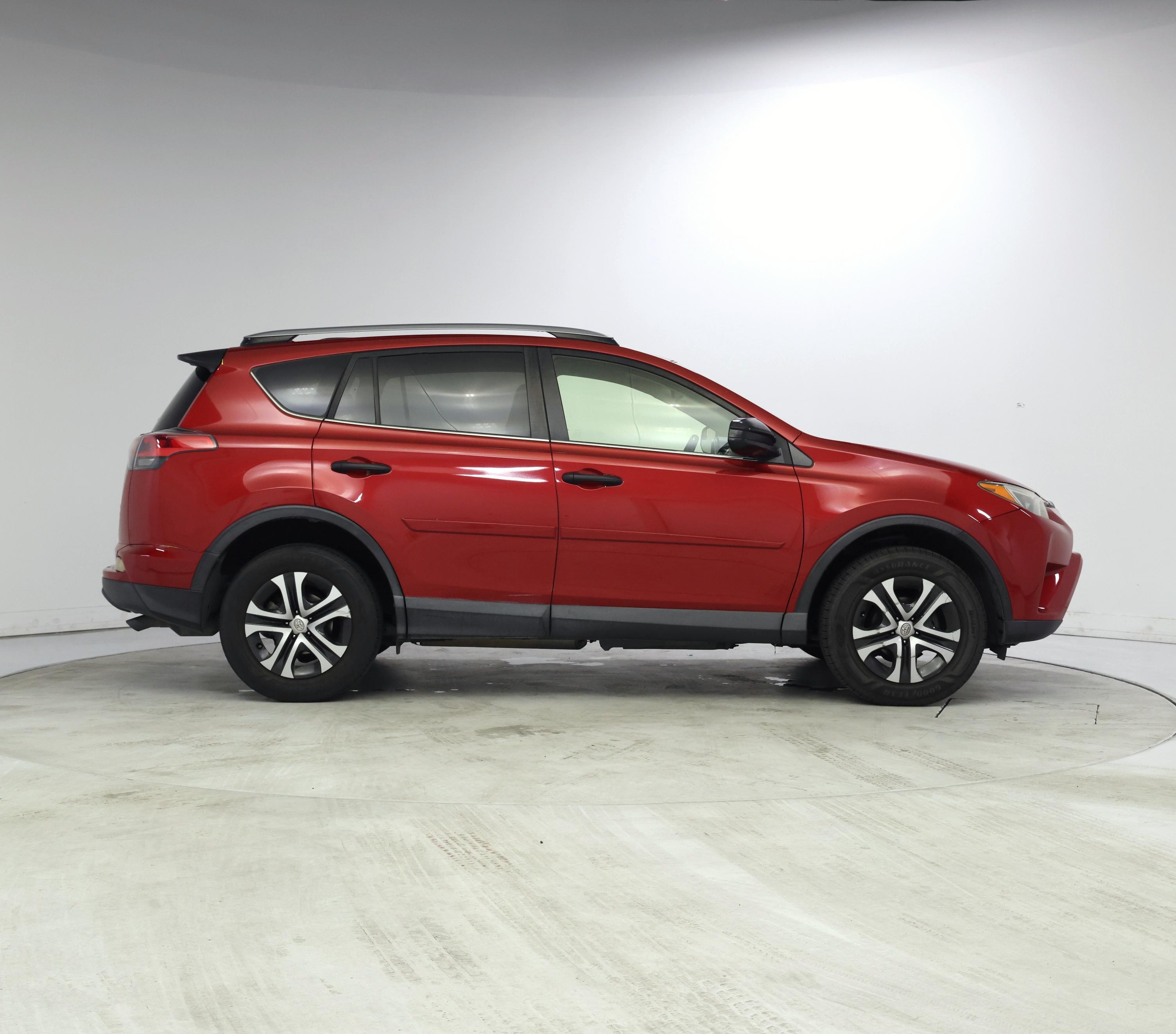 Thumbnail: 2017 Toyota RAV4 - 7