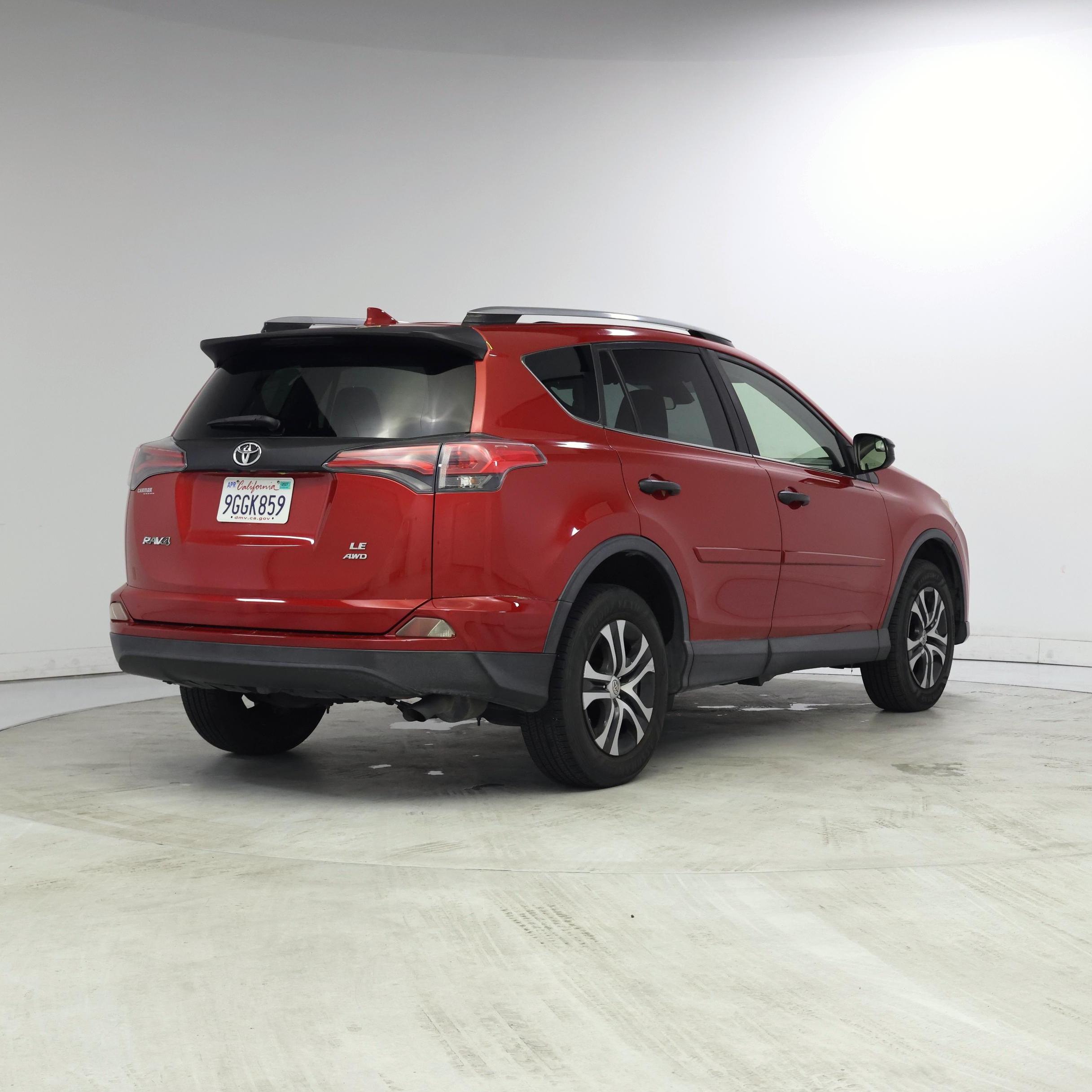 Thumbnail: 2017 Toyota RAV4 - 8
