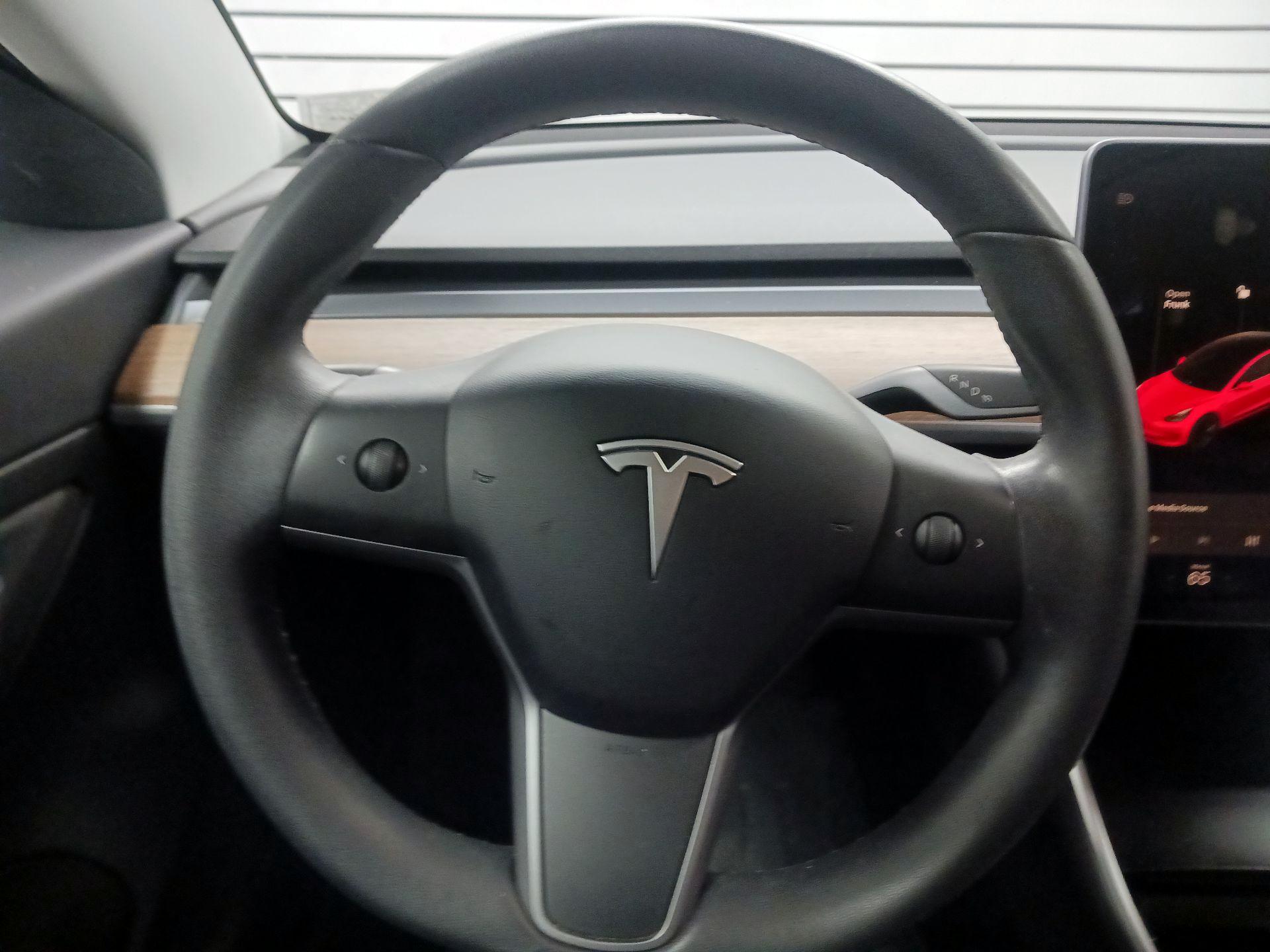 Thumbnail: 2020 Tesla Model 3 - 10