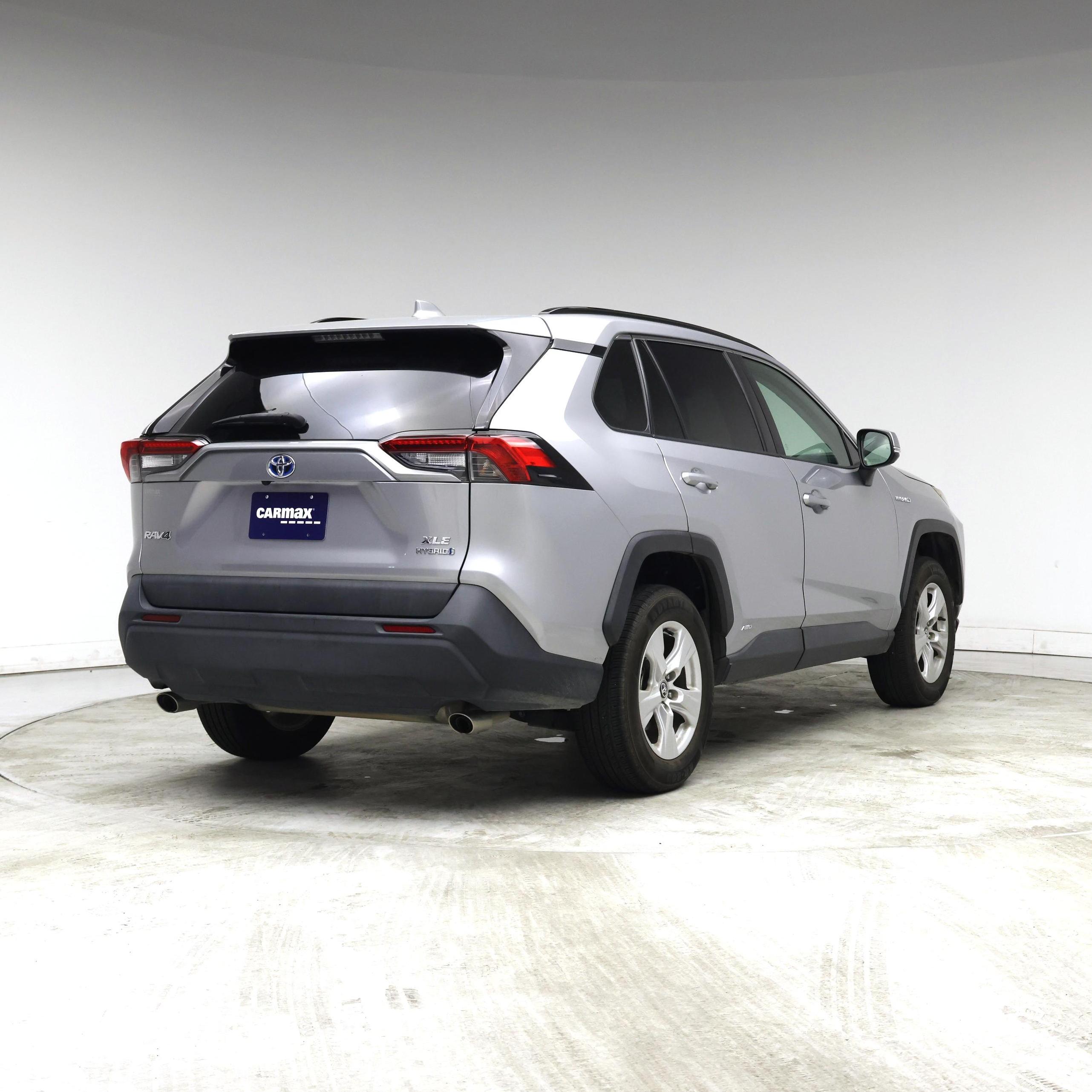 Thumbnail: 2021 Toyota RAV4 - 8