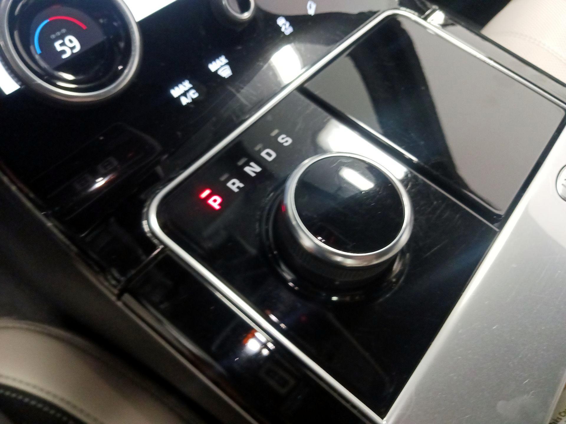 Thumbnail: 2019 Land Rover Range Rover Velar - 15