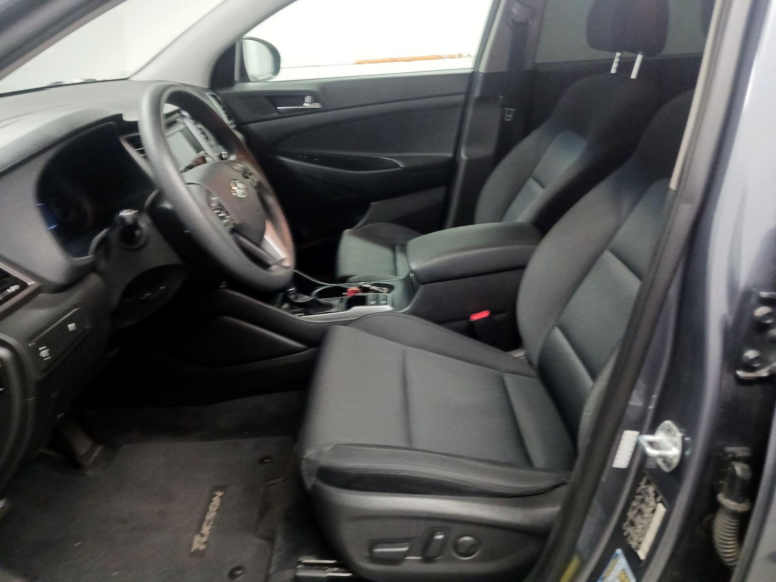 2017 Hyundai Tucson SE - Photo 12