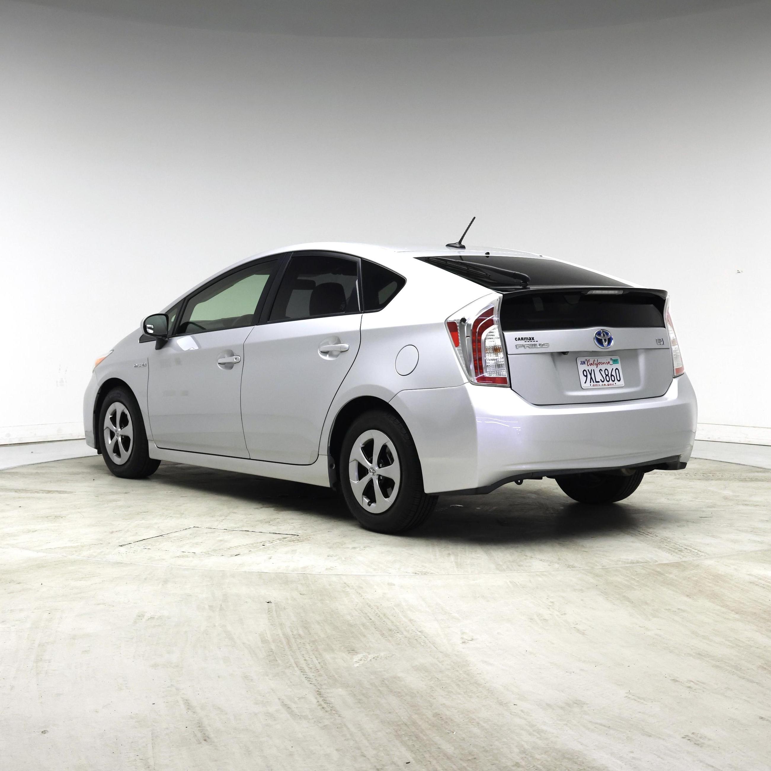 Thumbnail: 2015 Toyota Prius - 2