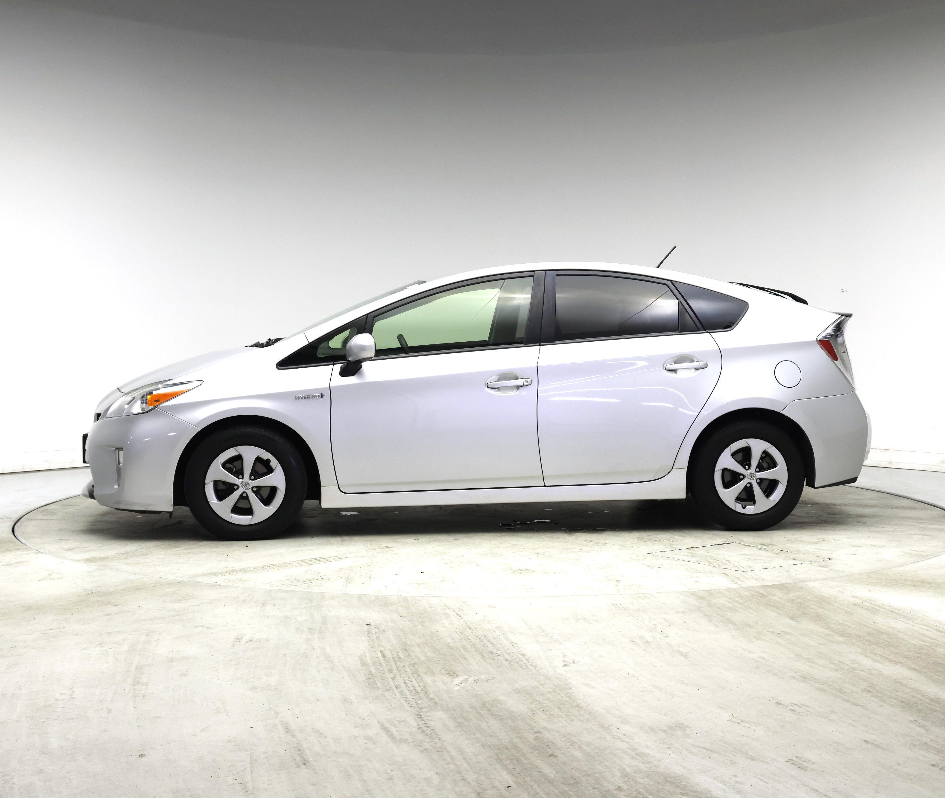 Thumbnail: 2015 Toyota Prius - 3