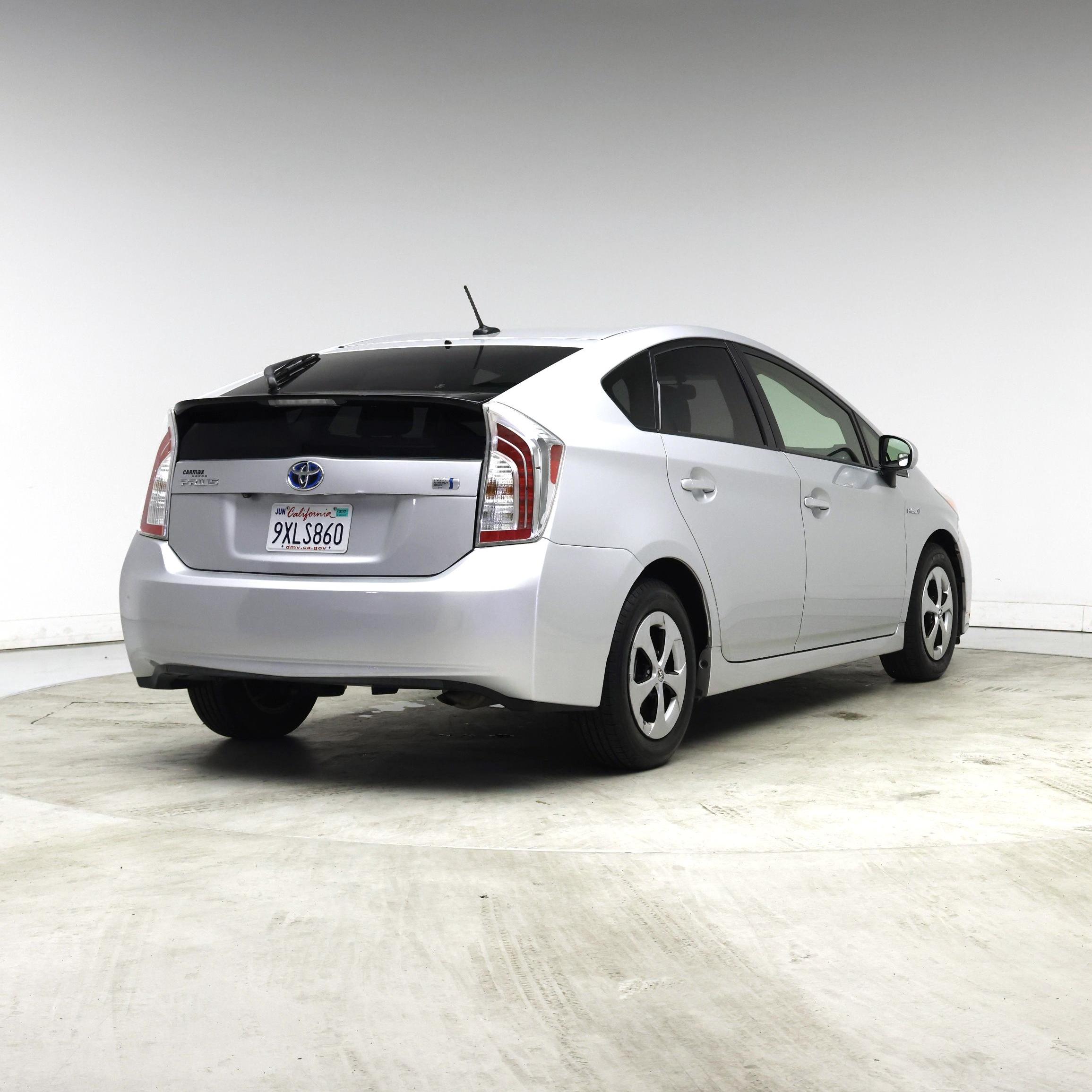 Thumbnail: 2015 Toyota Prius - 8