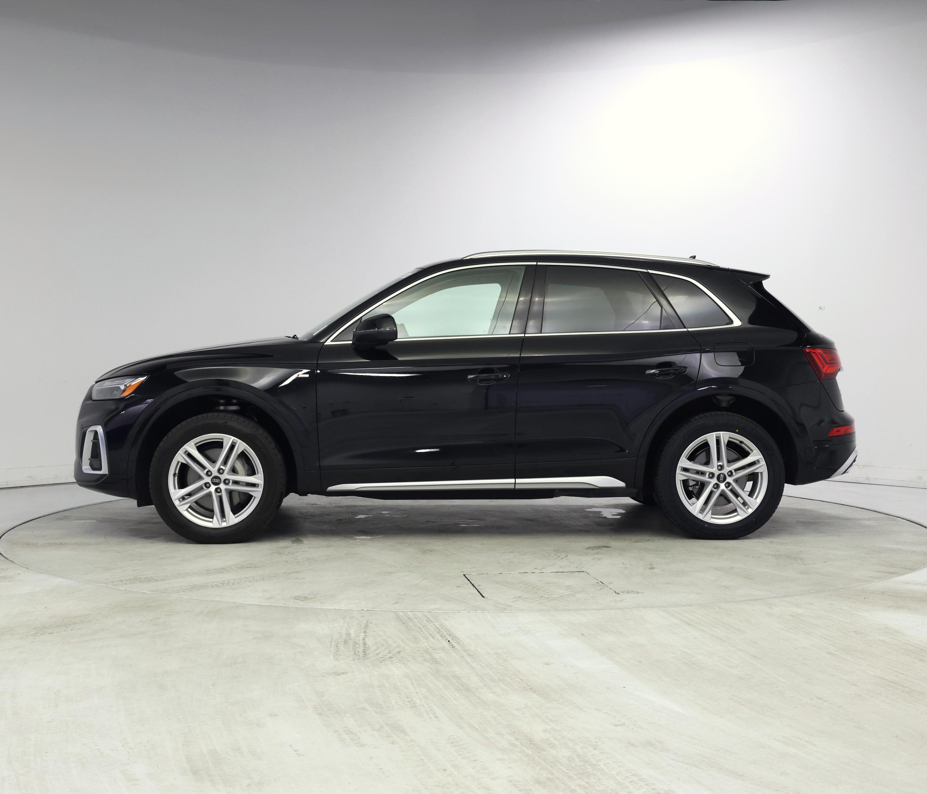 Thumbnail: 2024 Audi Q5 - 3